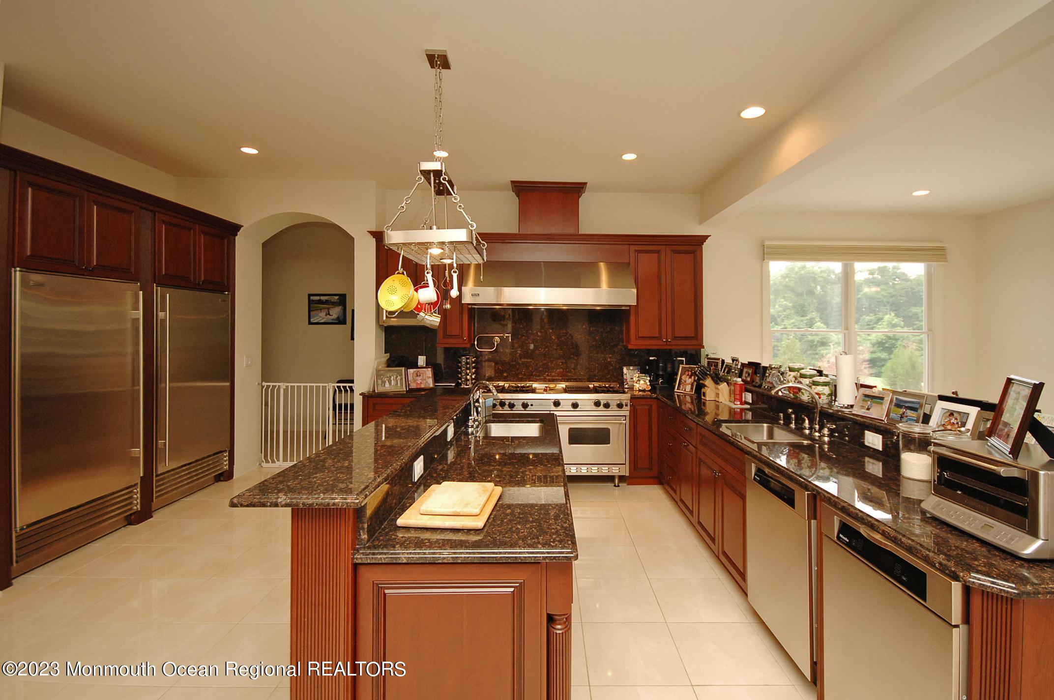 6 Jewel Court