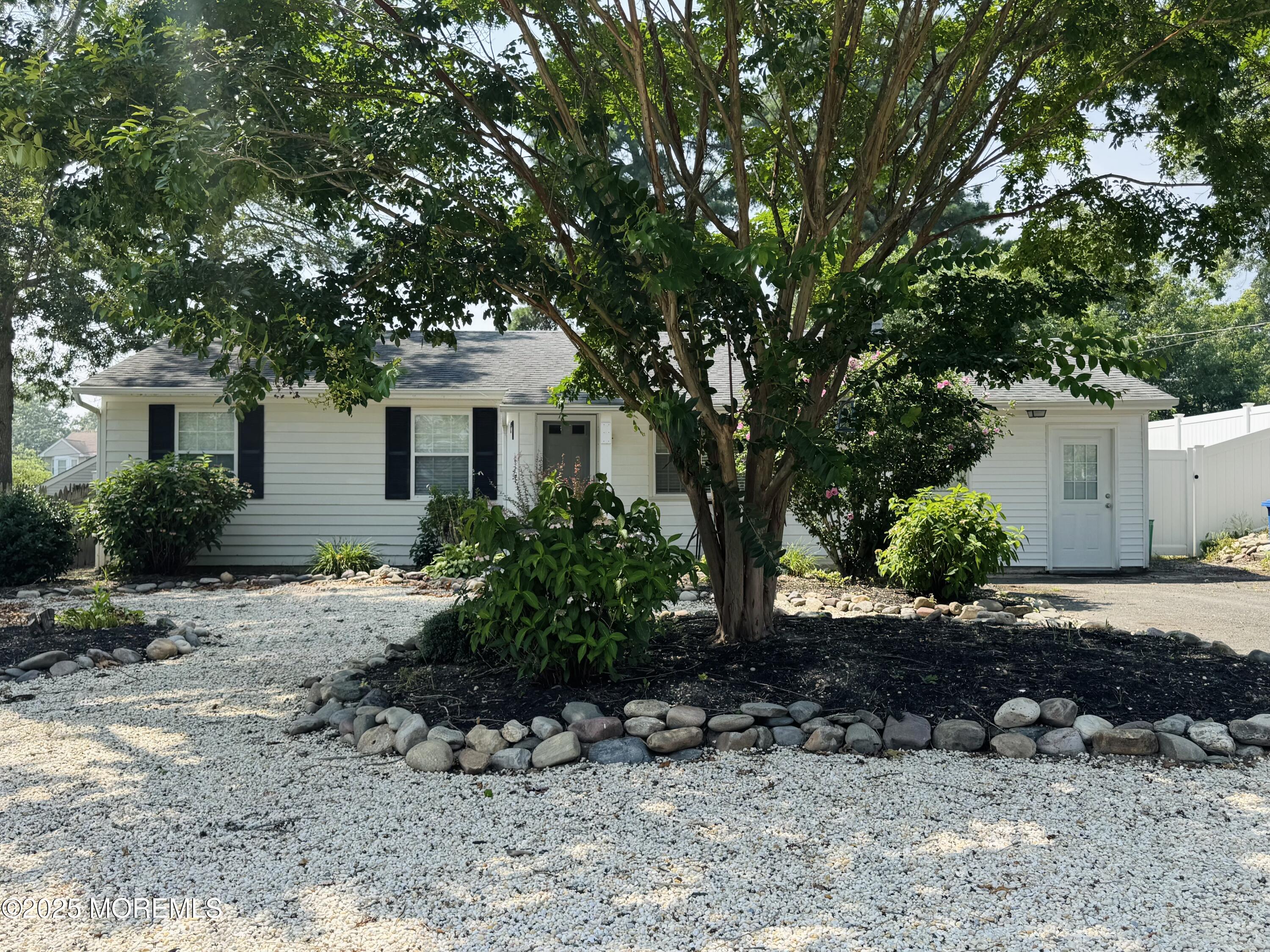 248 Matey Avenue