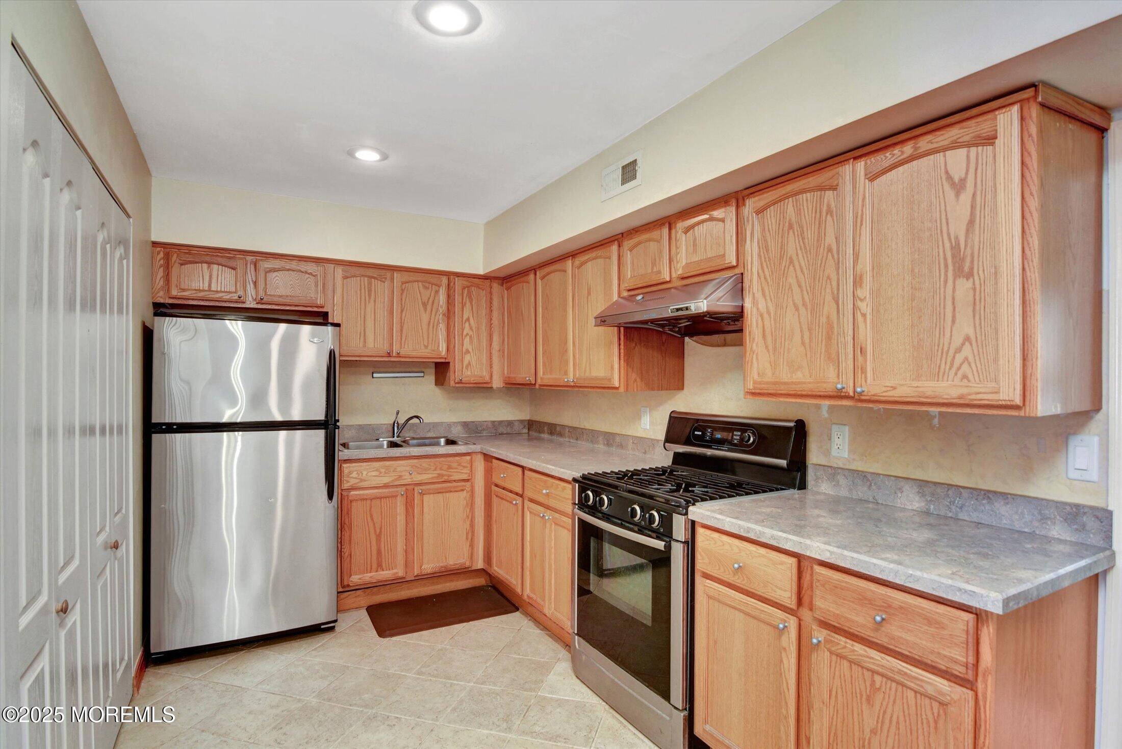 2 Maine Court B