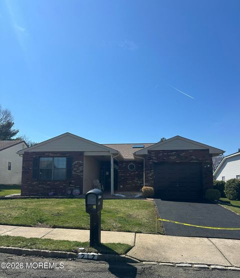 Condo For Sale - 27 Coventry Terrace<br/> Marlboro, NJ 07746