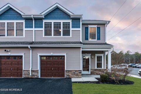 Photo of 52 Rockingham Way #1, Manchester, NJ 08759 (MLS # 22601260)