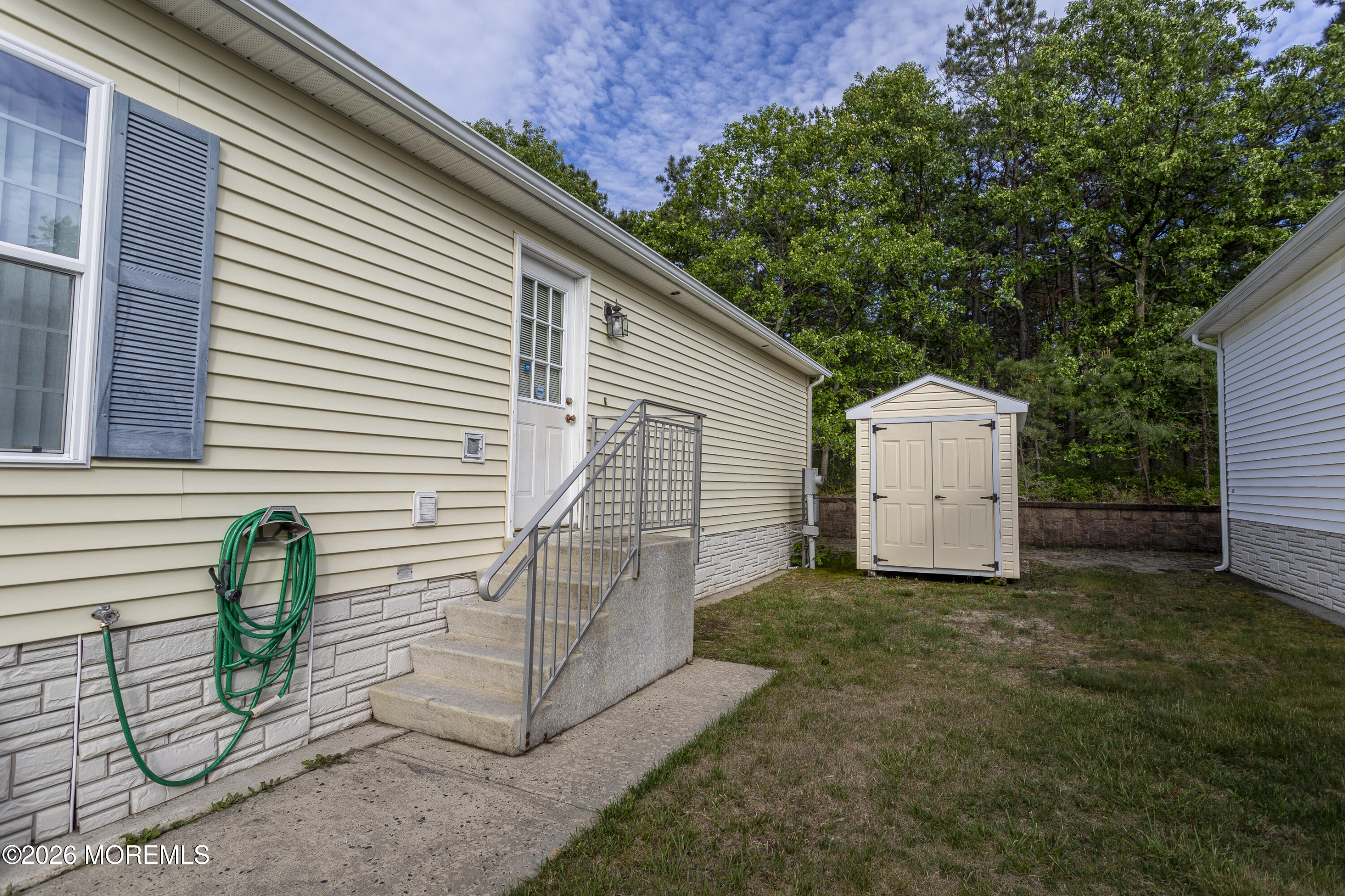 1214 Winding Brook Way