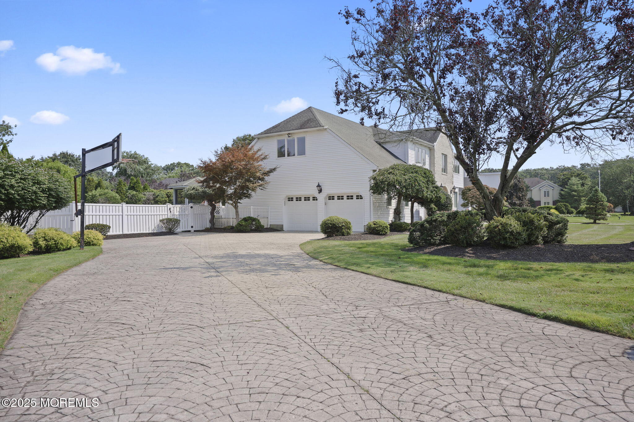 Eatontown, New Jersey, 07724, United States, 6 Bedrooms Bedrooms, ,3 BathroomsBathrooms,Residential,Active,2017488