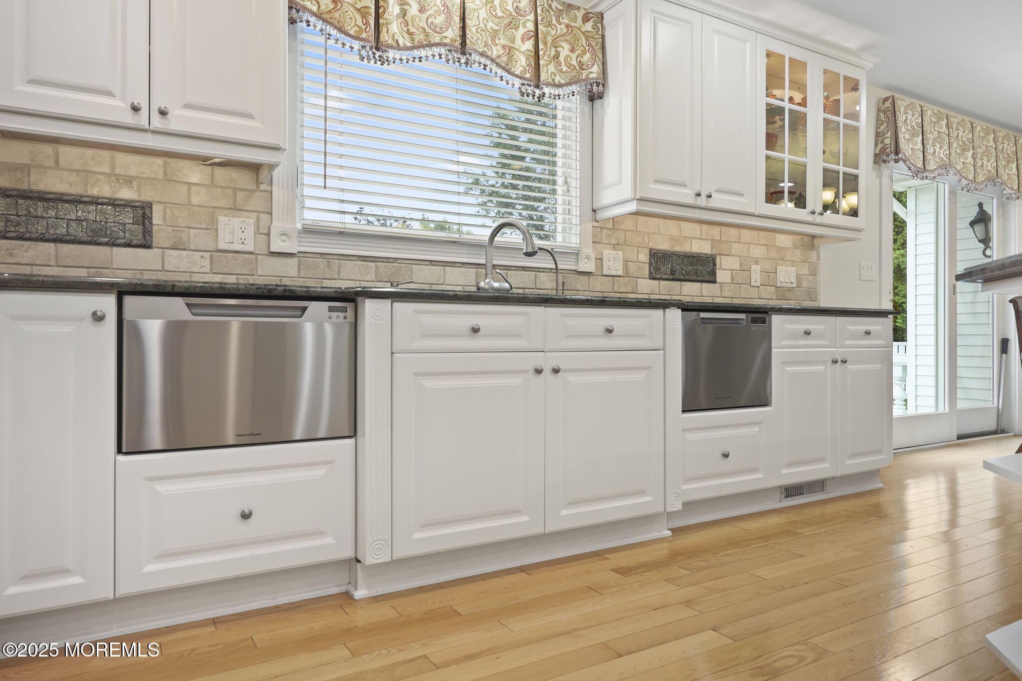 Eatontown, New Jersey, 07724, United States, 6 Bedrooms Bedrooms, ,3 BathroomsBathrooms,Residential,Active,2017488