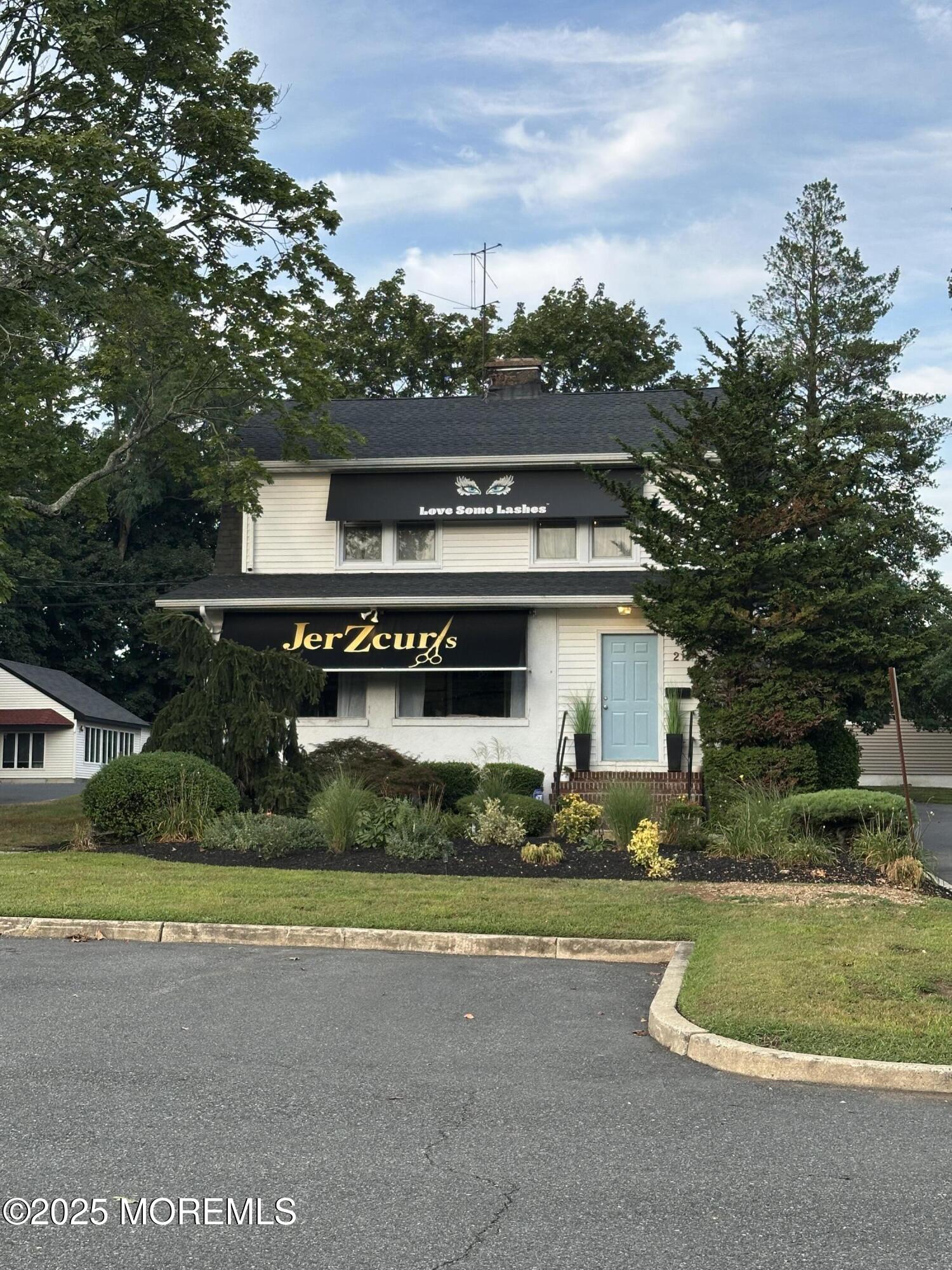 110 Frost Avenue