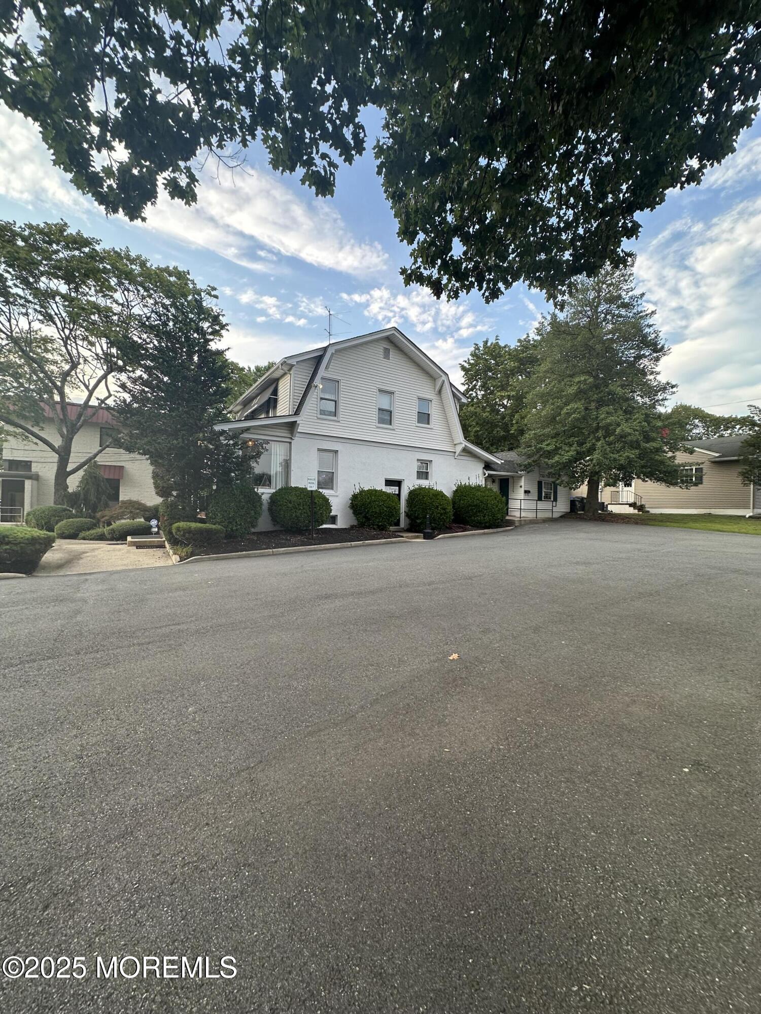 110 Frost Avenue