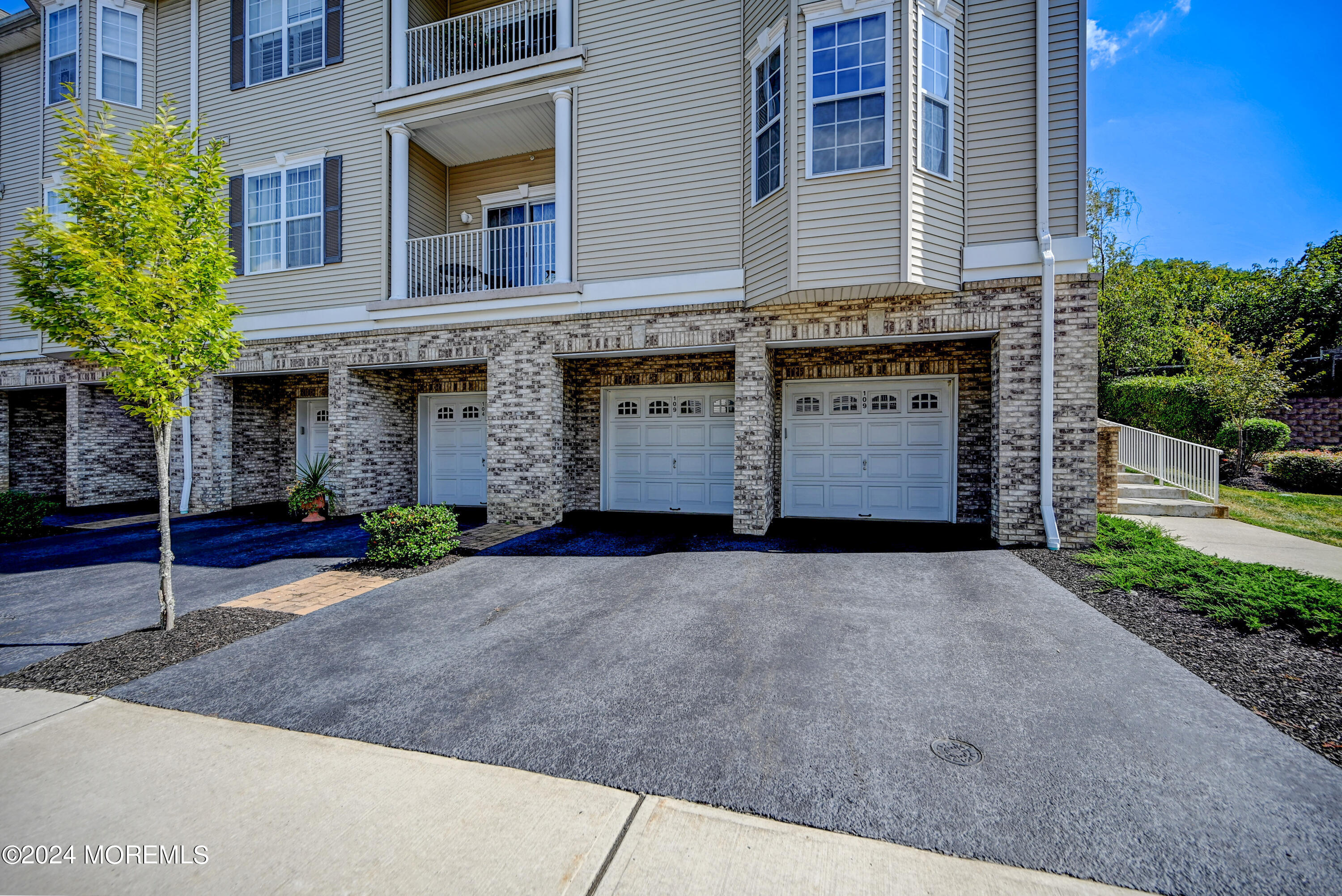 109 Picadilly Drive, Morganville, New Jersey image 30