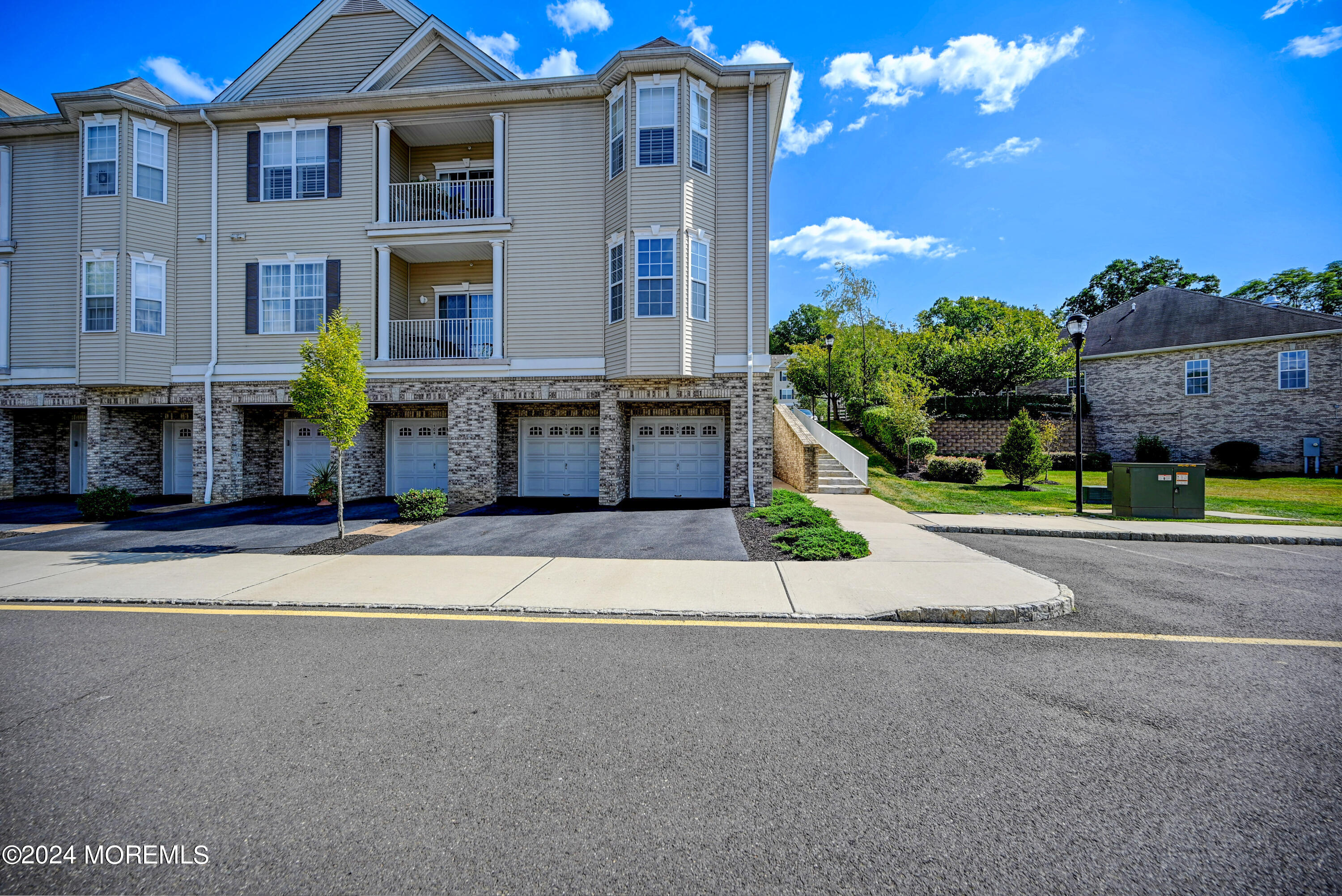 109 Picadilly Drive, Morganville, New Jersey image 29