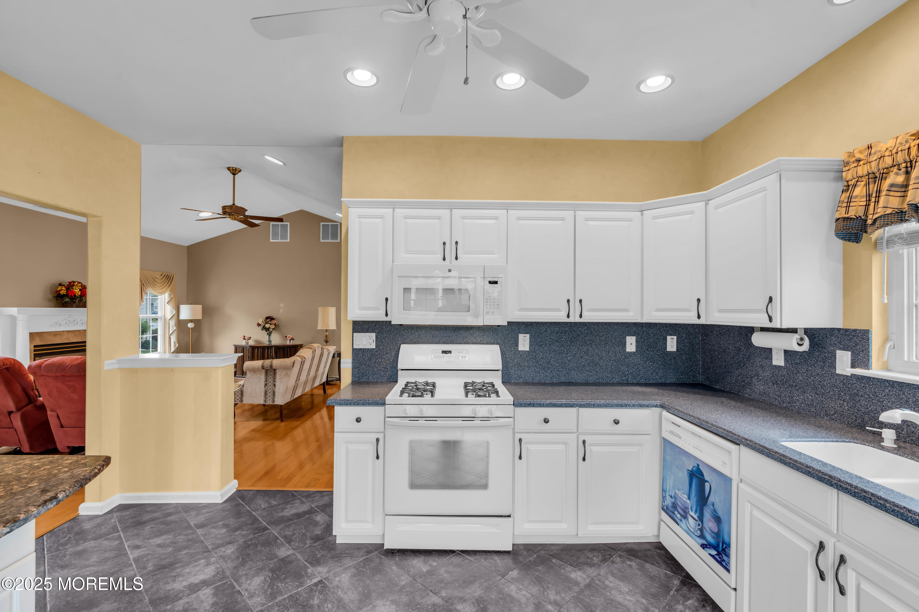 4 Saxony Circle, Manchester, New Jersey image 50