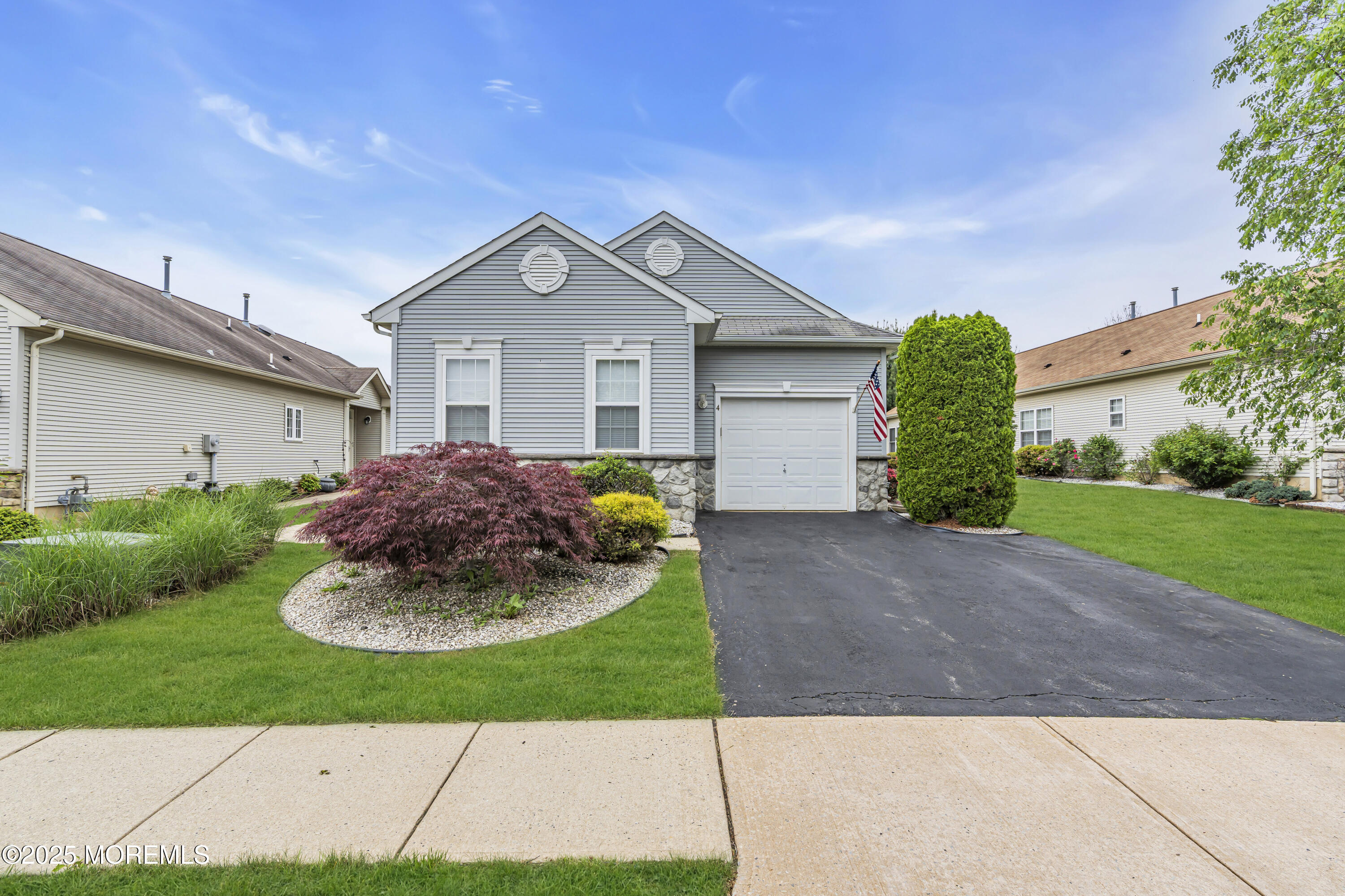 4 Saxony Circle, Manchester, New Jersey image 1