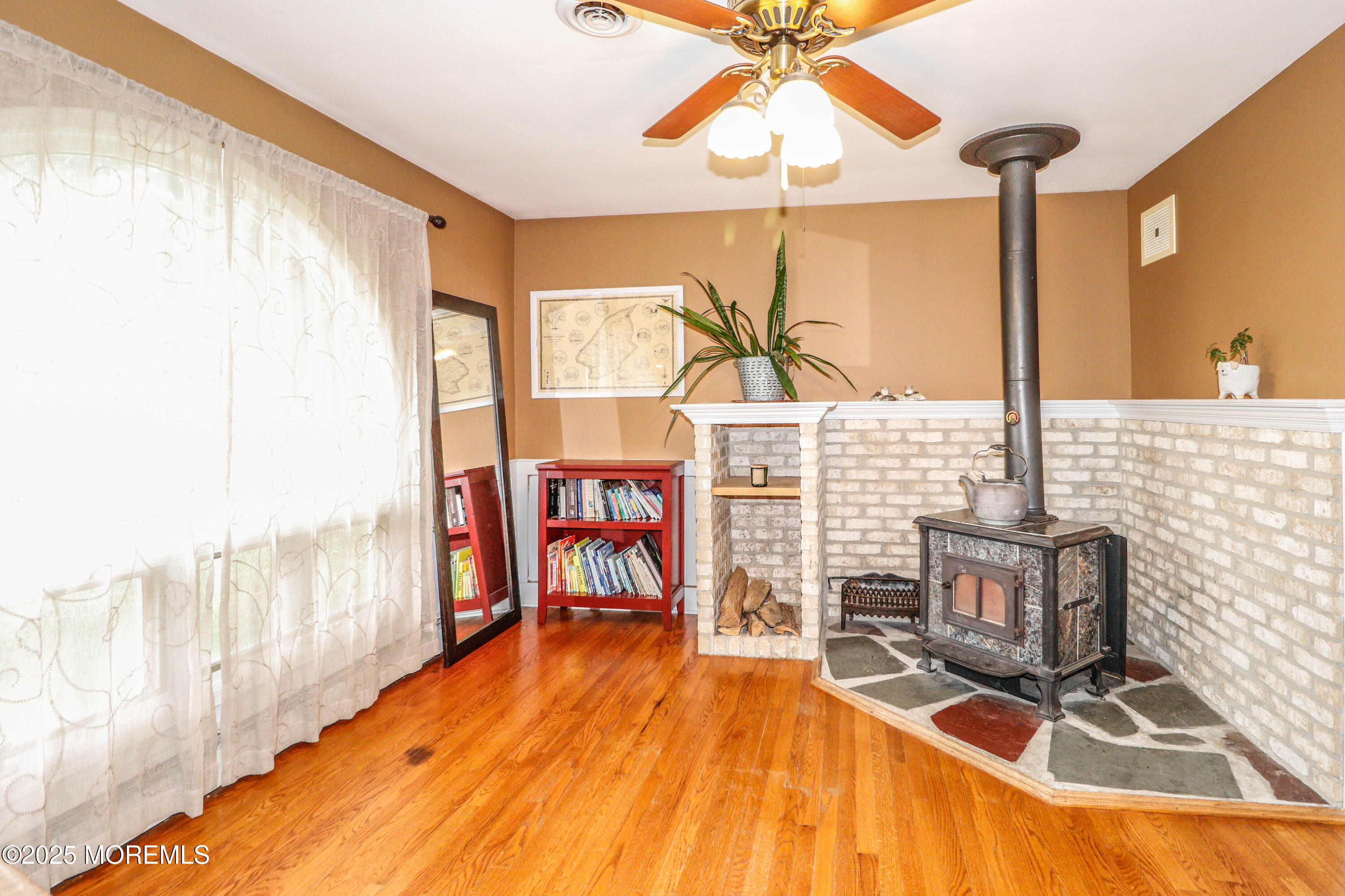 687 Spotswood Englishtown Road, Spotswood, New Jersey image 8
