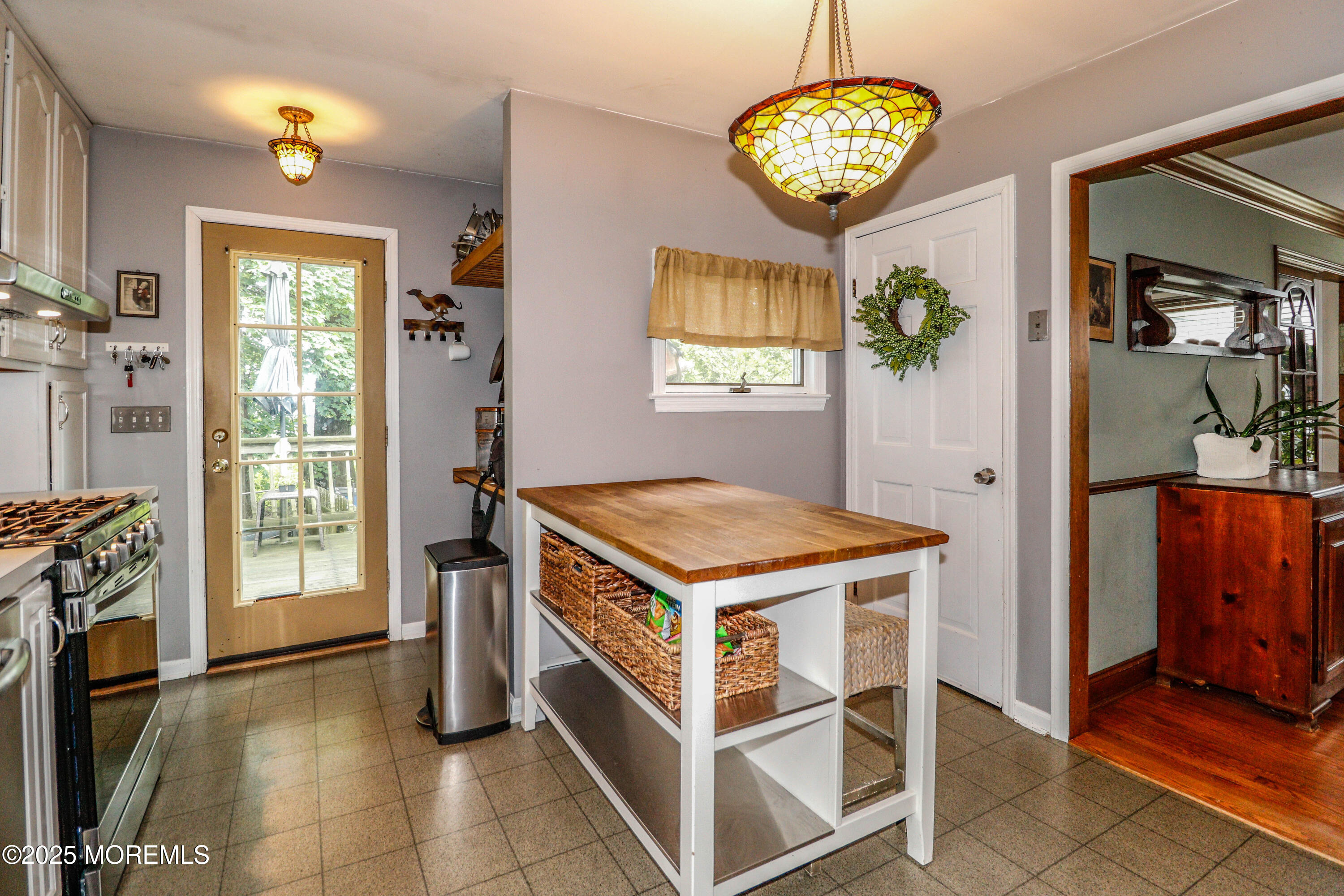 687 Spotswood Englishtown Road, Spotswood, New Jersey image 14