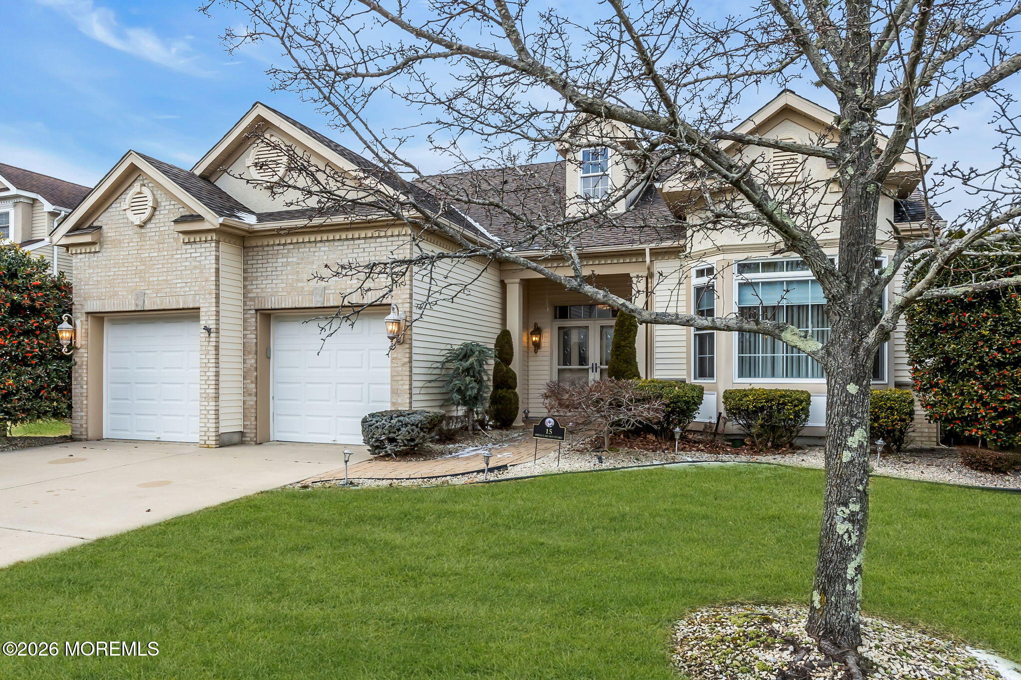 15 Spring Lake Boulevard