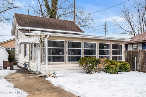 Homes For Sale - 126 Capstan Avenue<br/> Beachwood, NJ 08722