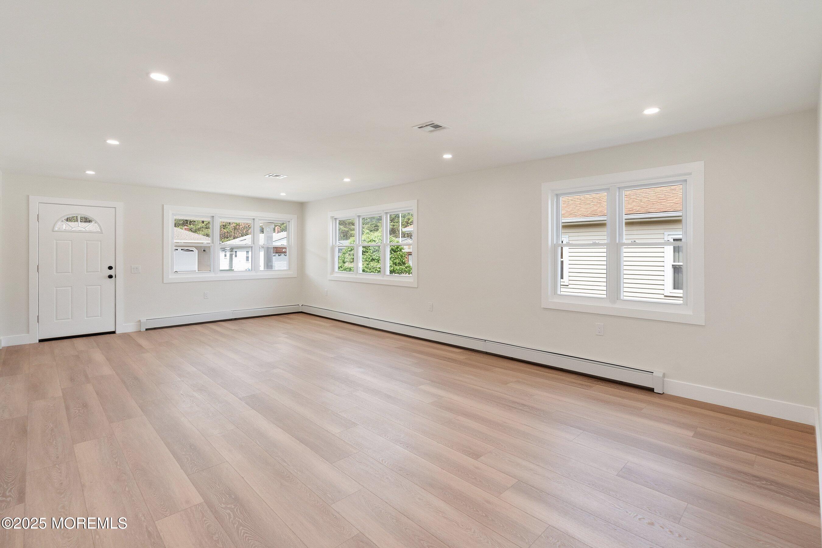 31 Canterbury Lane, Toms River, New Jersey image 2