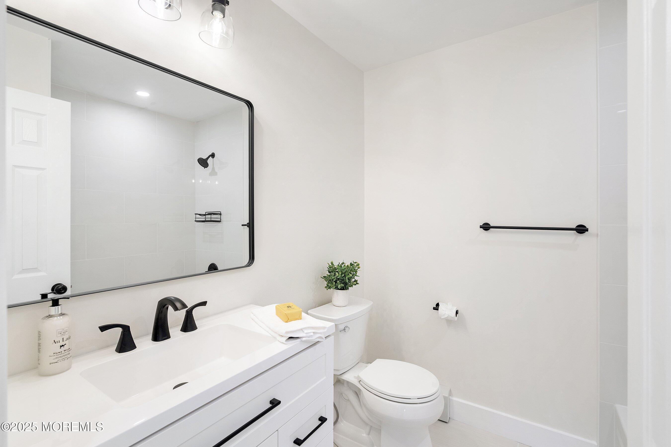 31 Canterbury Lane, Toms River, New Jersey image 11