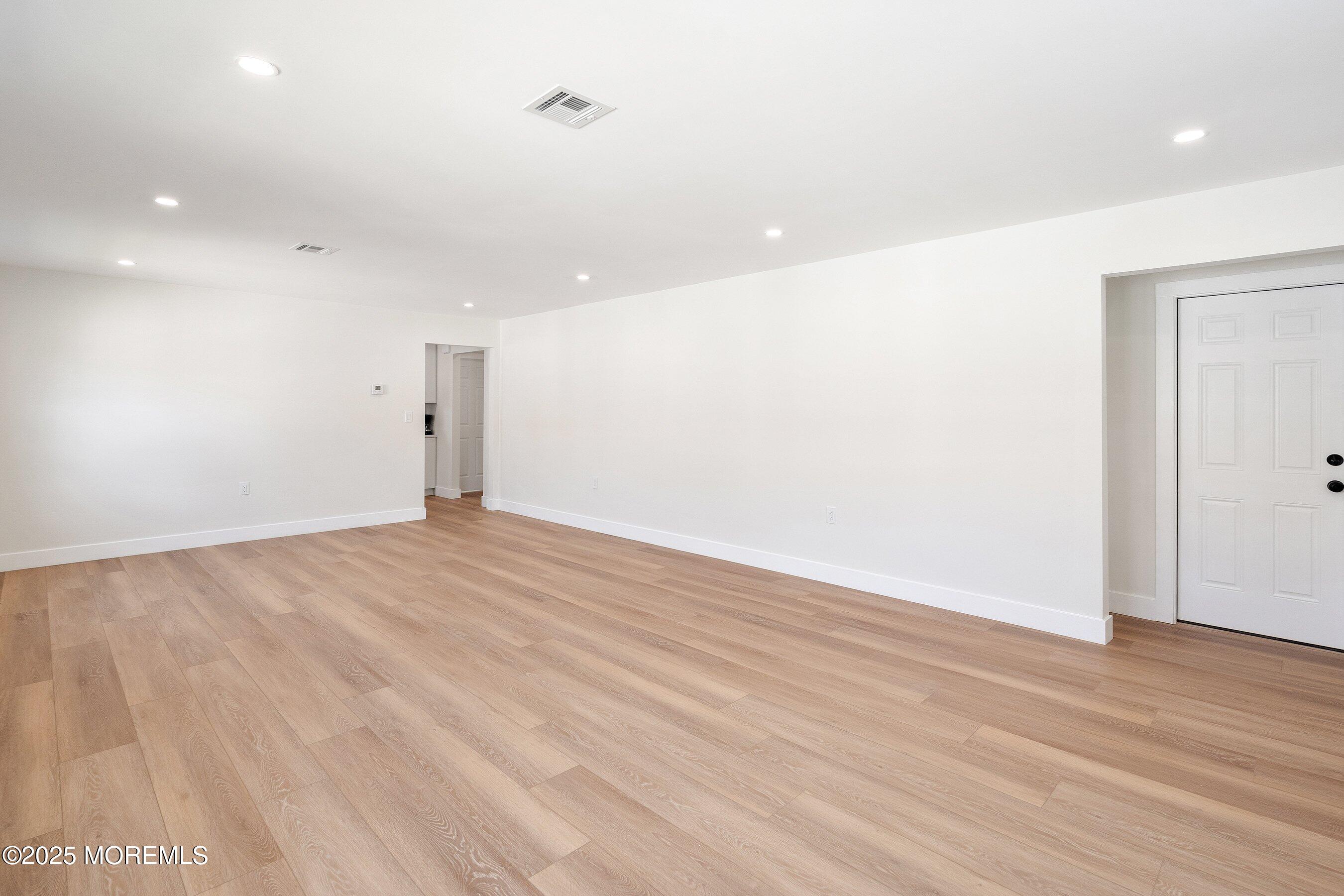 31 Canterbury Lane, Toms River, New Jersey image 3