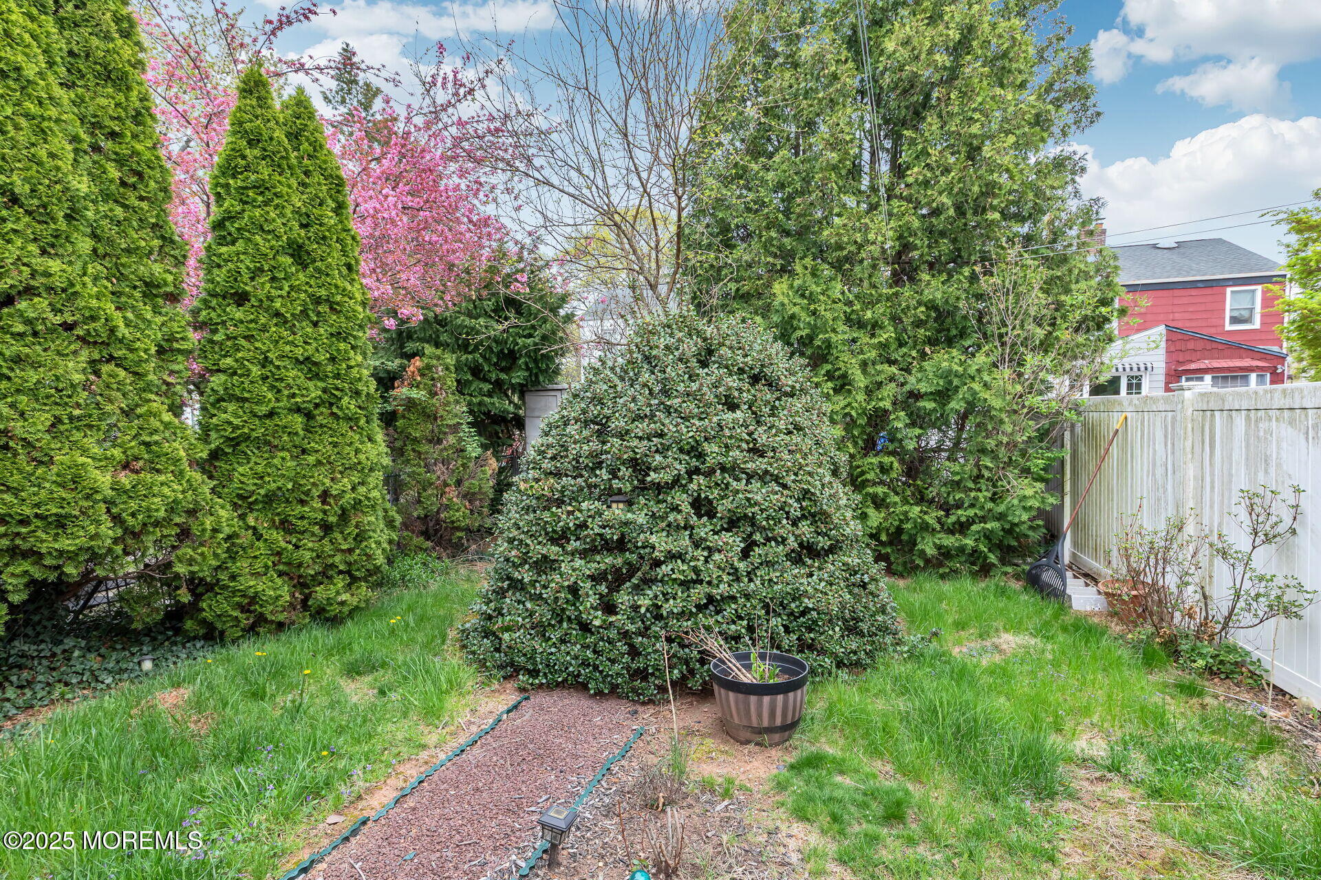 592 Ridgedale Avenue, Woodbridge, New Jersey image 23