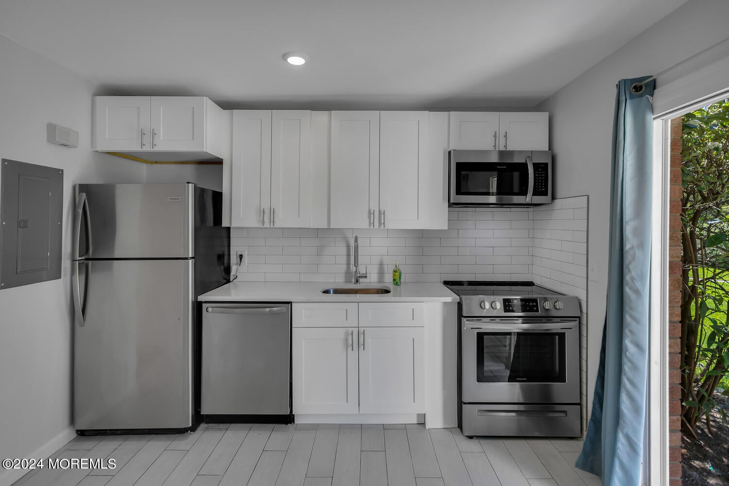 96 East Avenue 85
