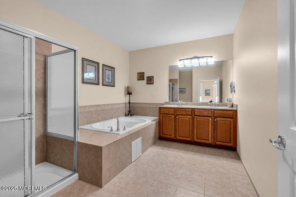102 Magna Carta Drive, Morganville, New Jersey image 19