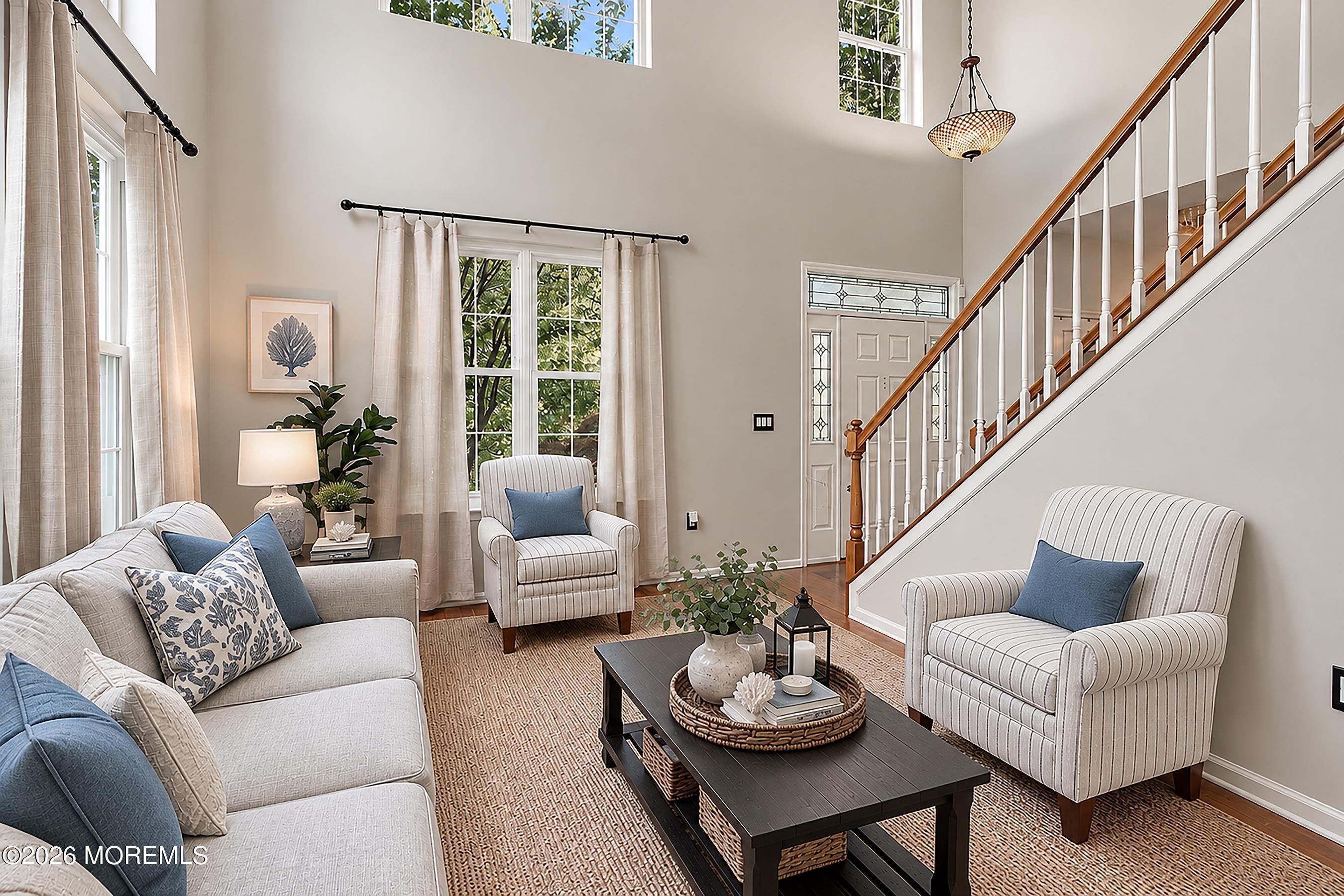 2407 Robin Way