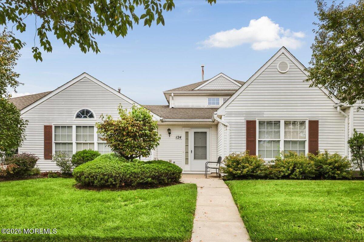 124 Waterside Boulevard