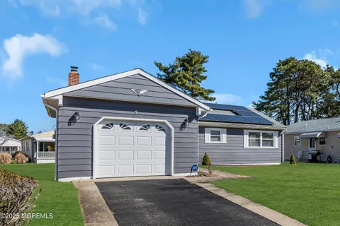MLS: 22508144