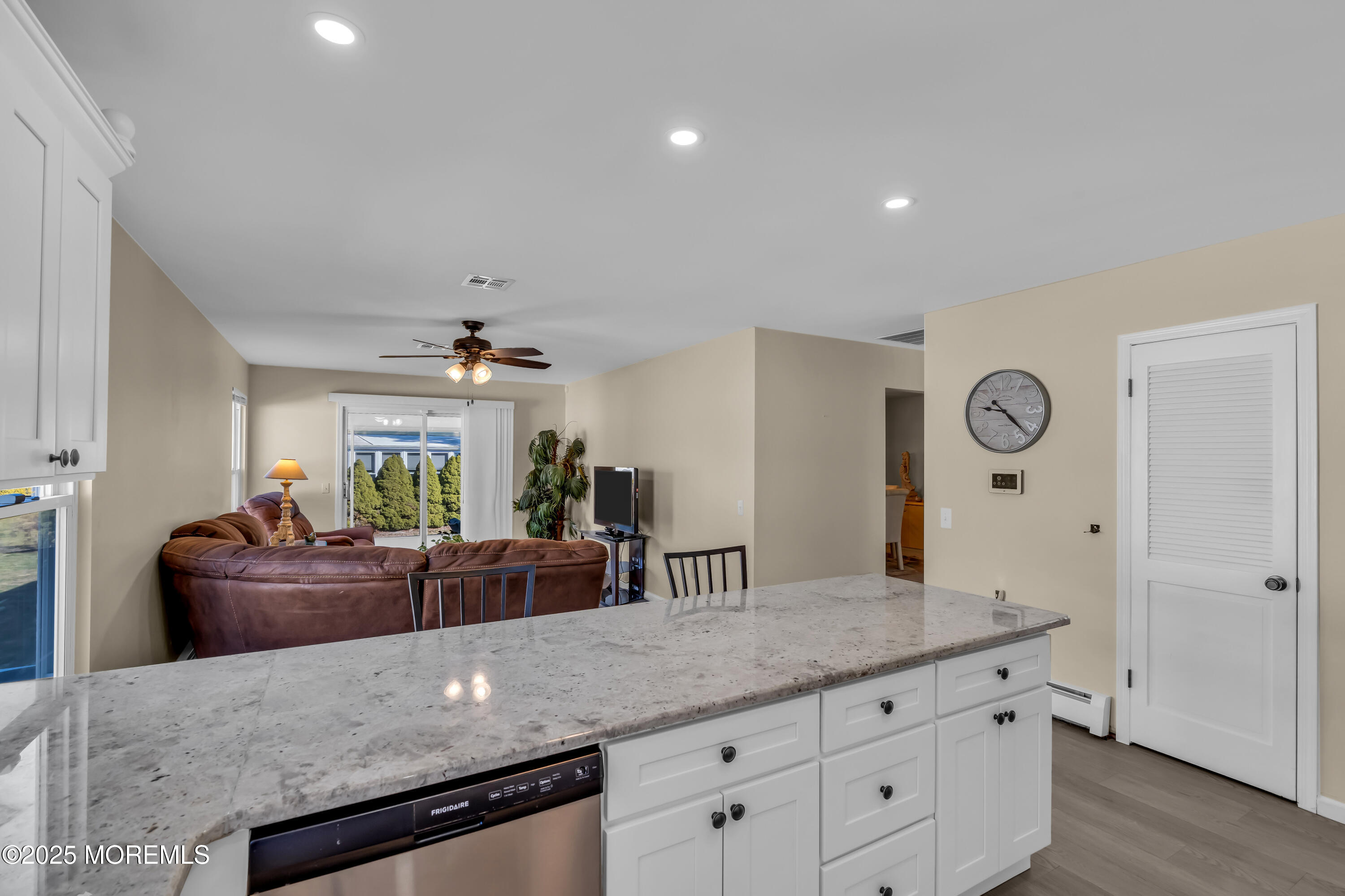 8 Shannon Court, Toms River, New Jersey image 21