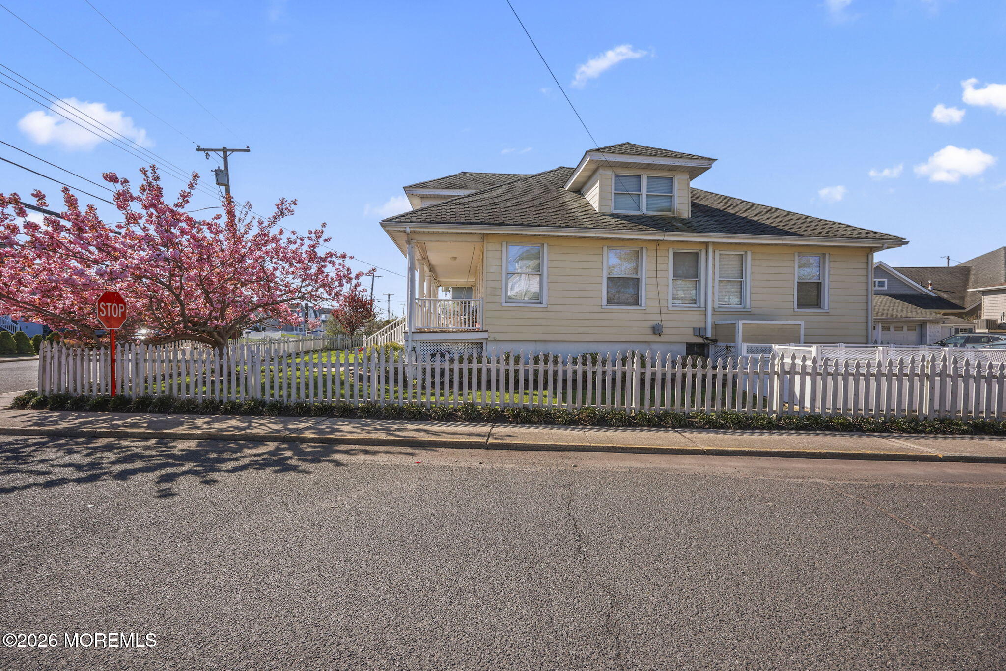 Monmouth Beach, New Jersey, 07750, United States, 4 Bedrooms Bedrooms, ,2 BathroomsBathrooms,Residential,Active,2041576
