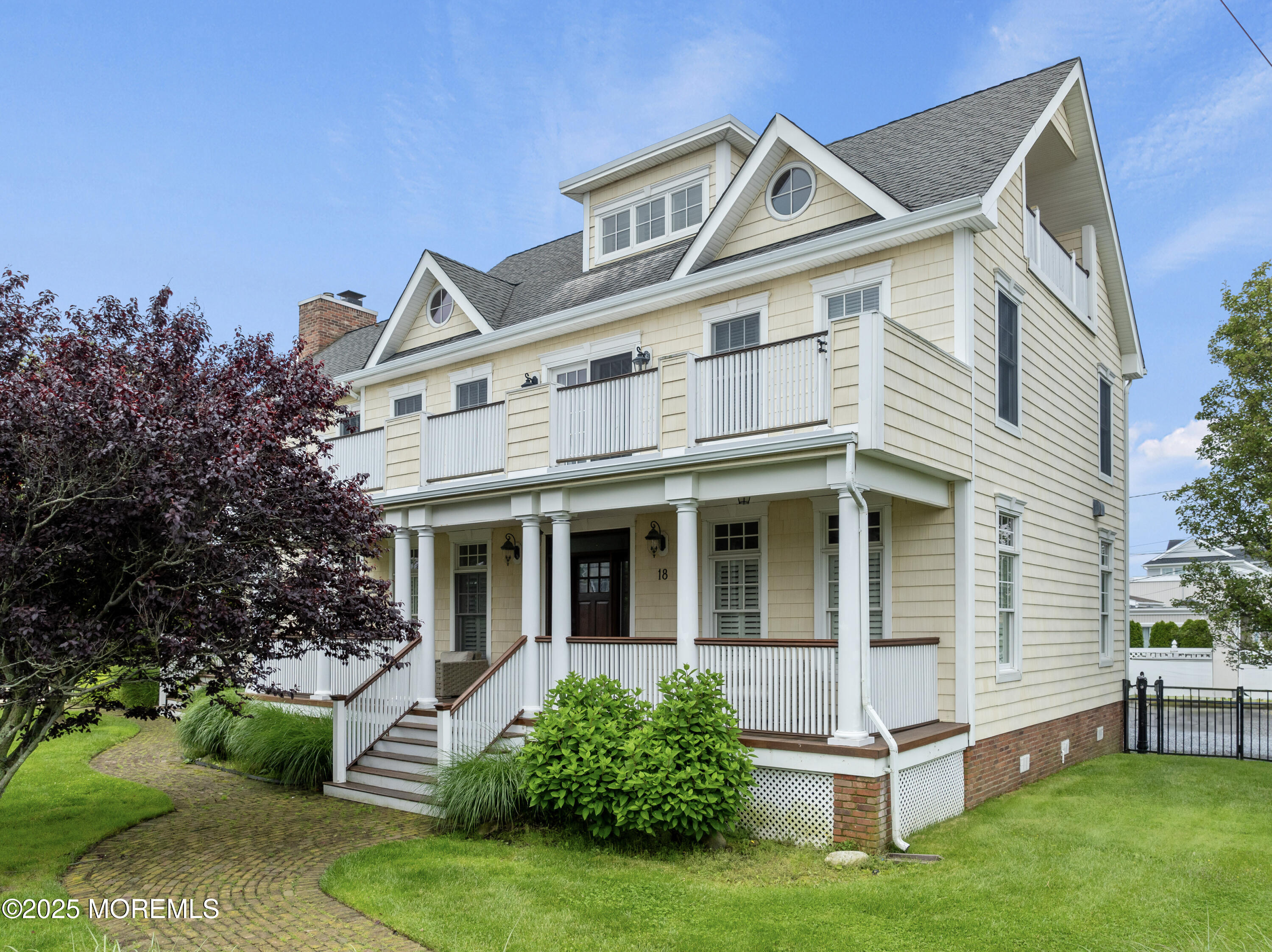 18 Riverdale Avenue