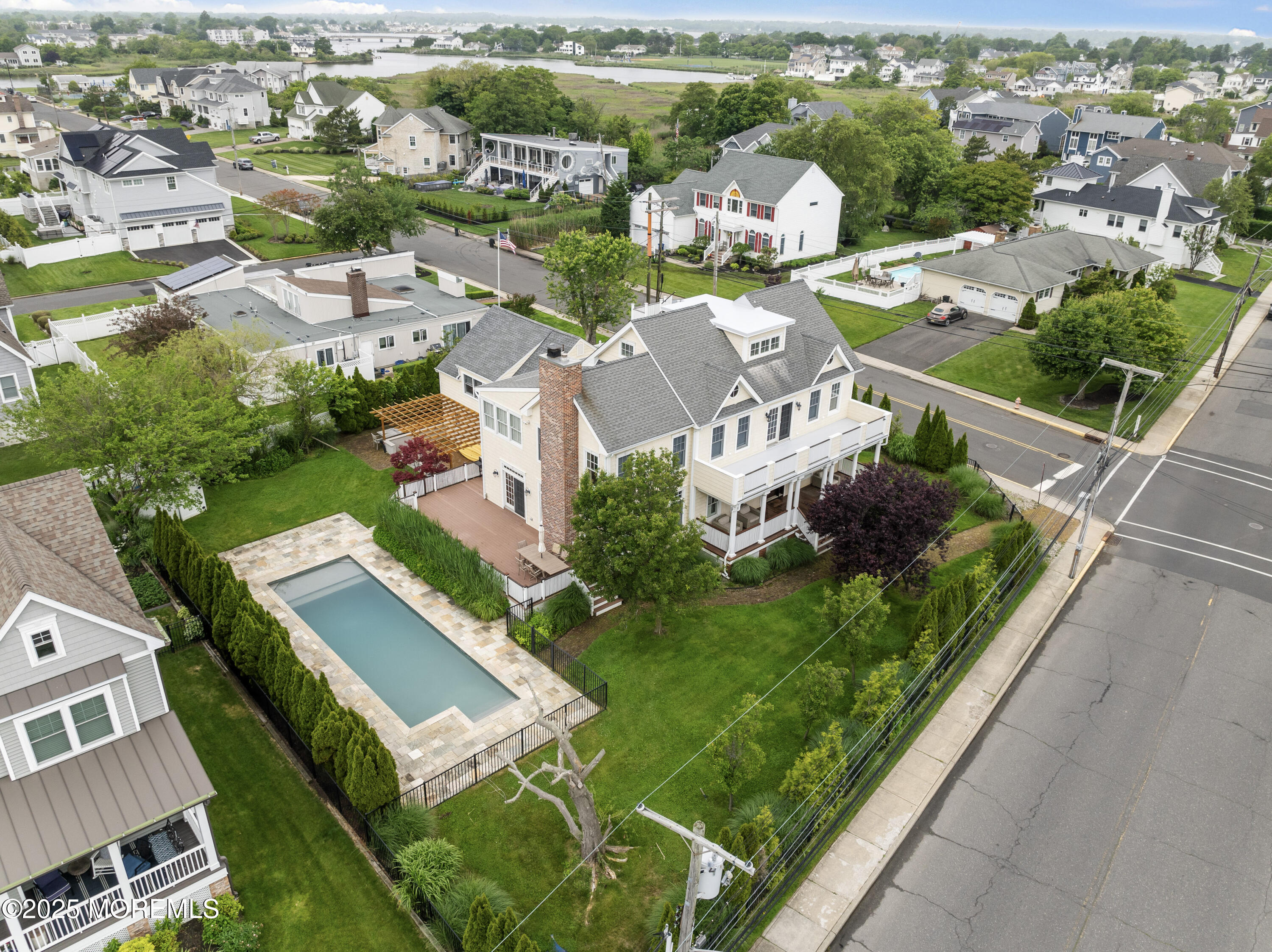 18 Riverdale Avenue