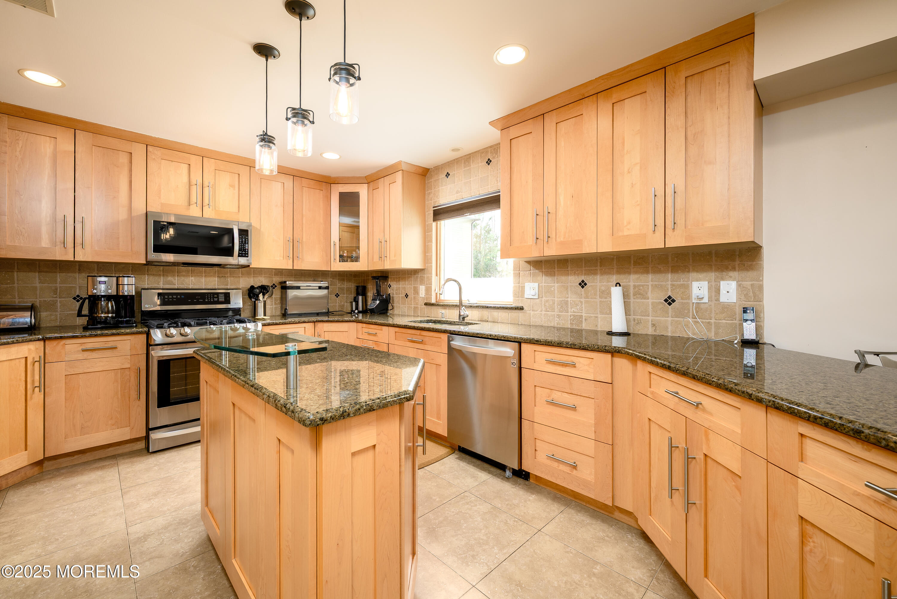3 Country Oaks Drive, Manalapan, New Jersey image 5