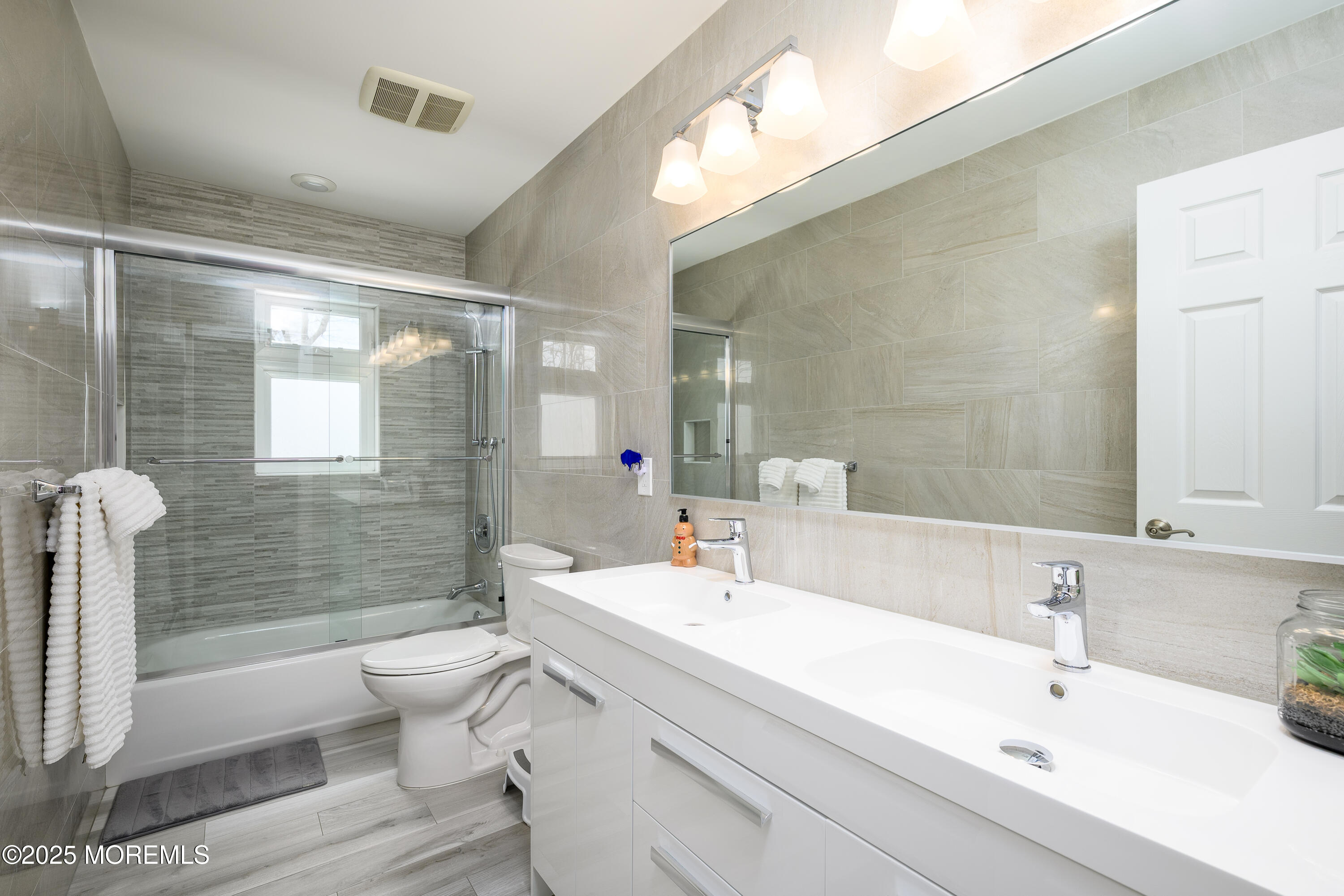 3 Country Oaks Drive, Manalapan, New Jersey image 35