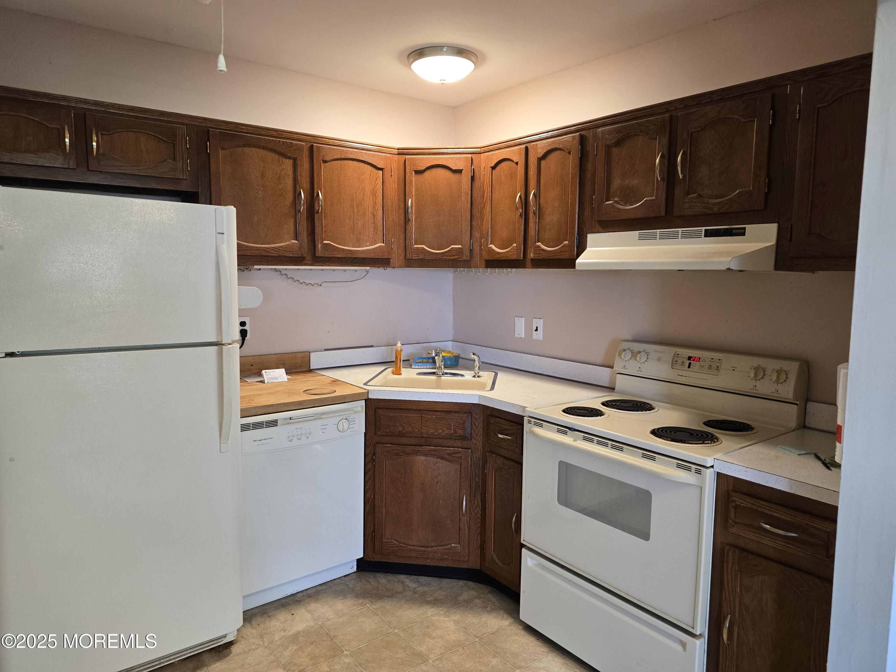 6 D Hancock Drive, Whiting, New Jersey image 1