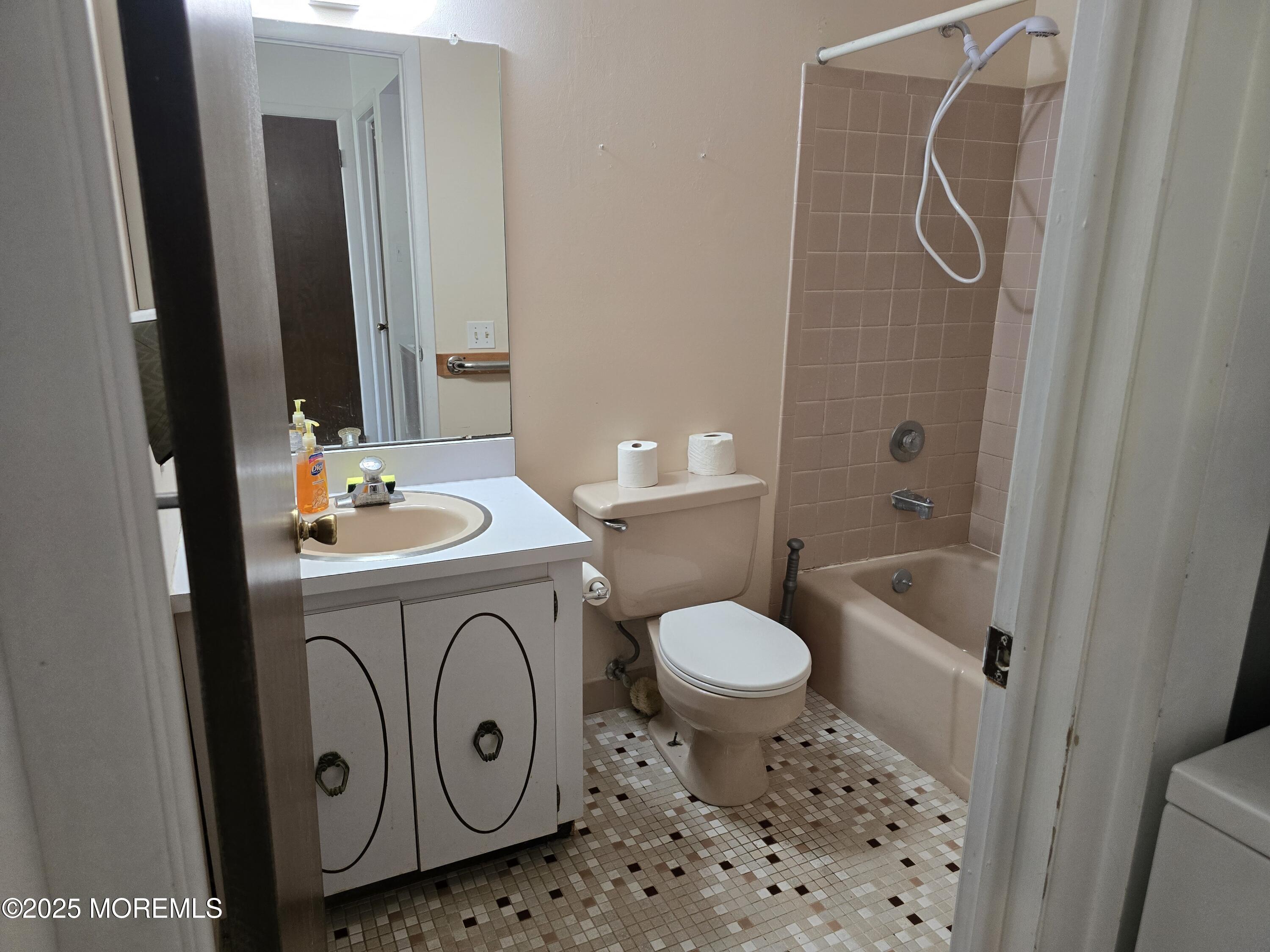 6 D Hancock Drive, Whiting, New Jersey image 11