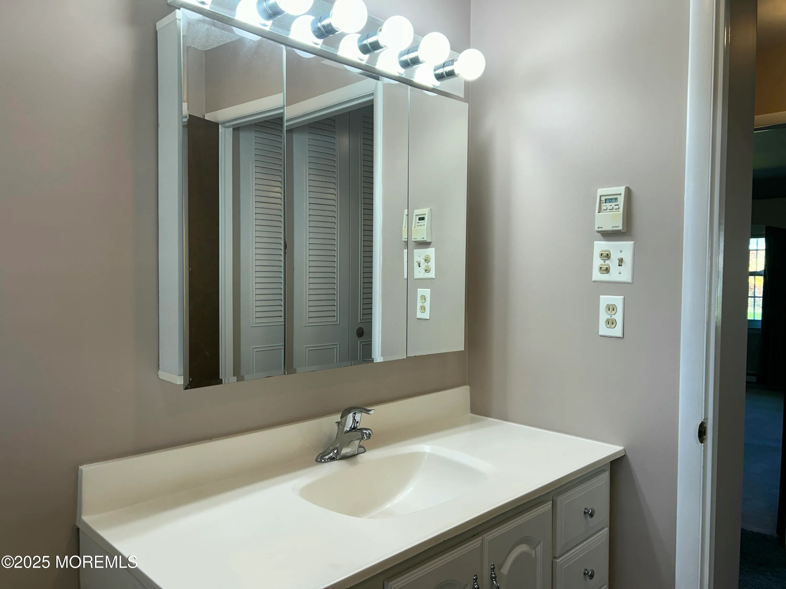 Lakewood, New Jersey 08701, United States, 2 Bedrooms Bedrooms, ,1 BathroomBathrooms,Residential,Active,110896