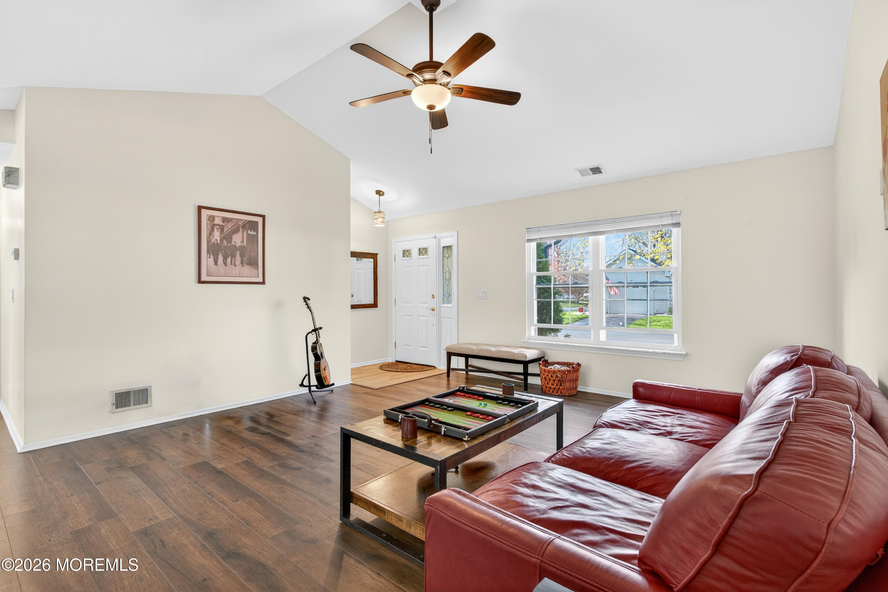 538 N Petunia Lane N