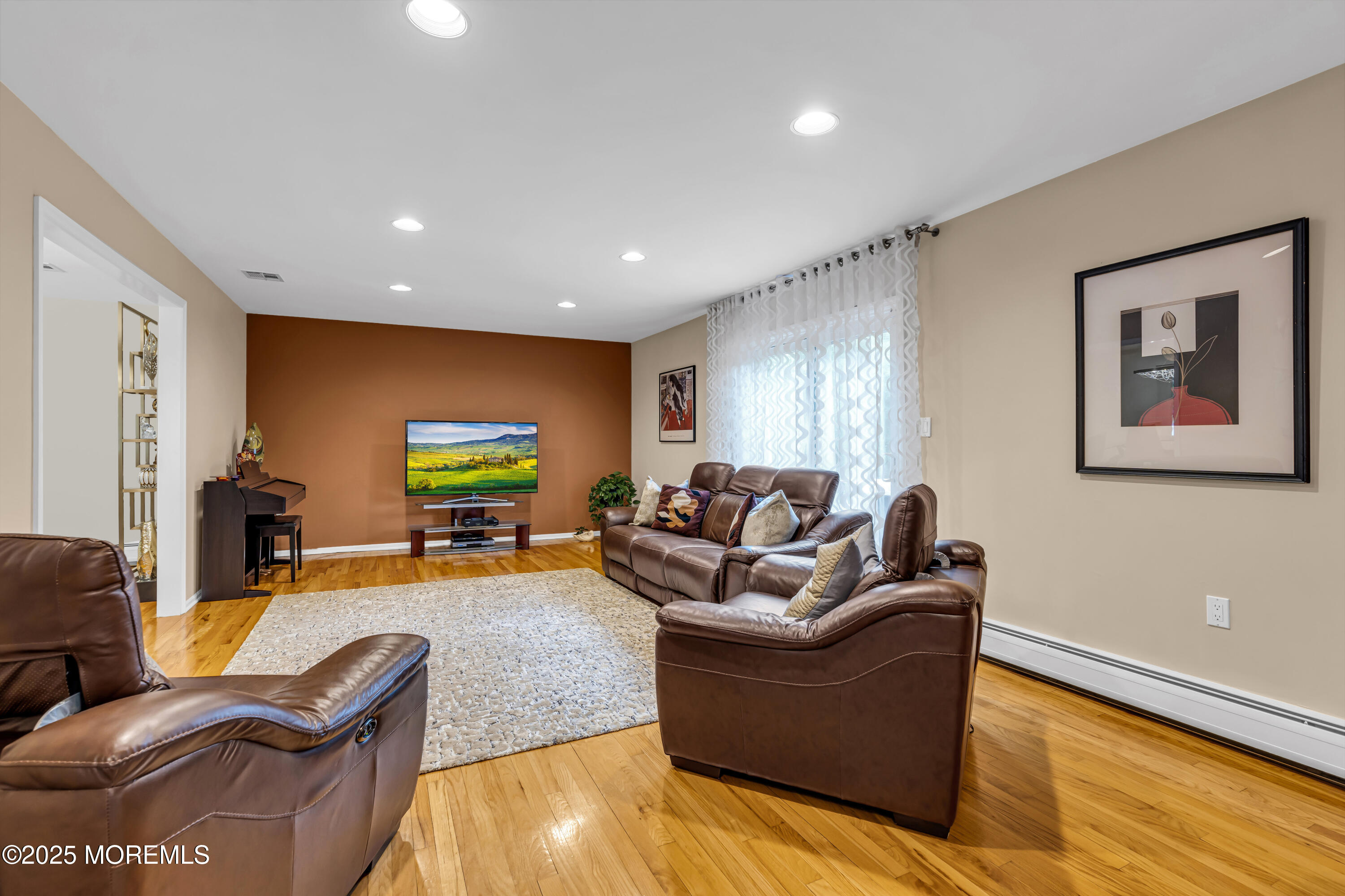 8 Eileen Lane, Marlboro, New Jersey image 13