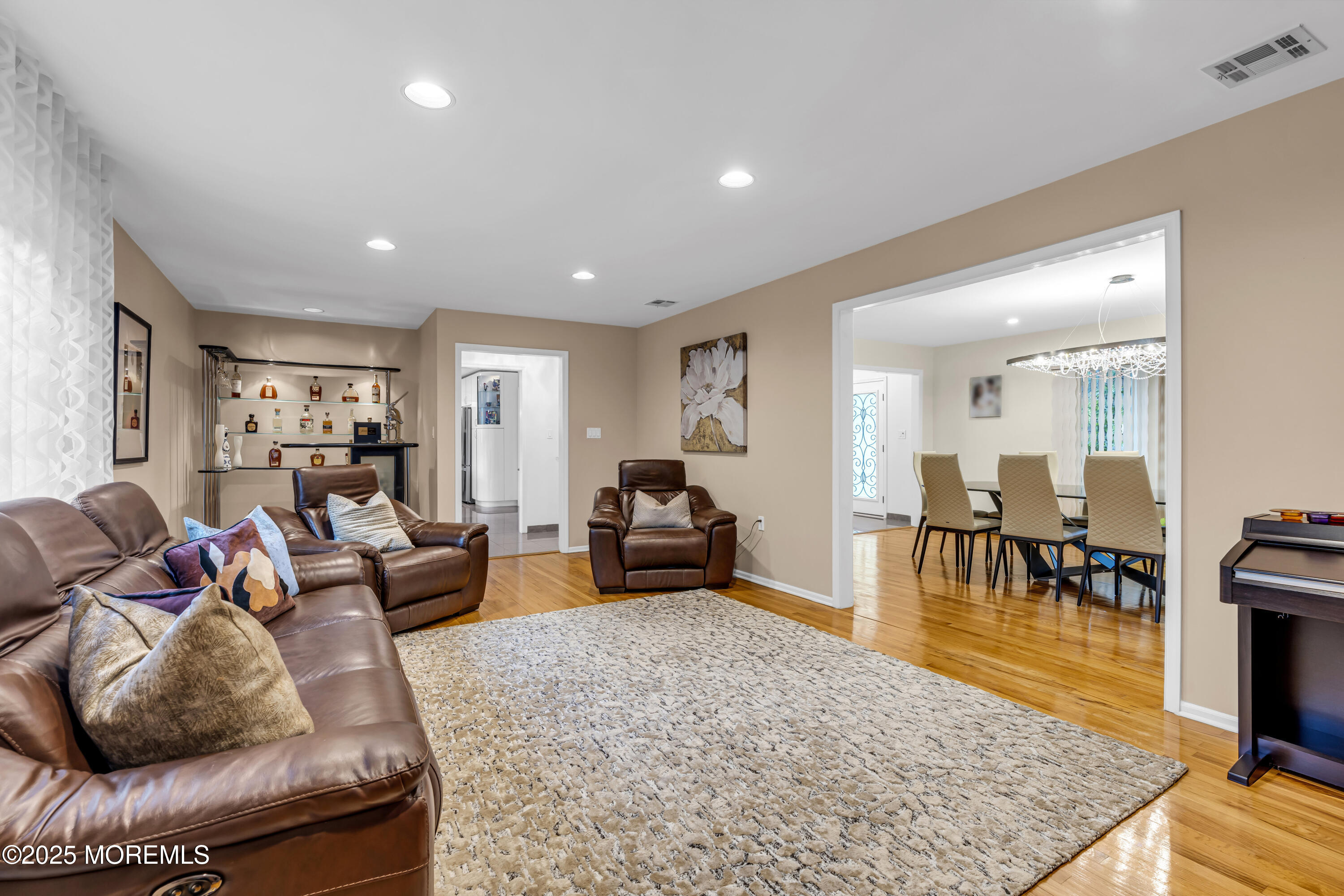 8 Eileen Lane, Marlboro, New Jersey image 12