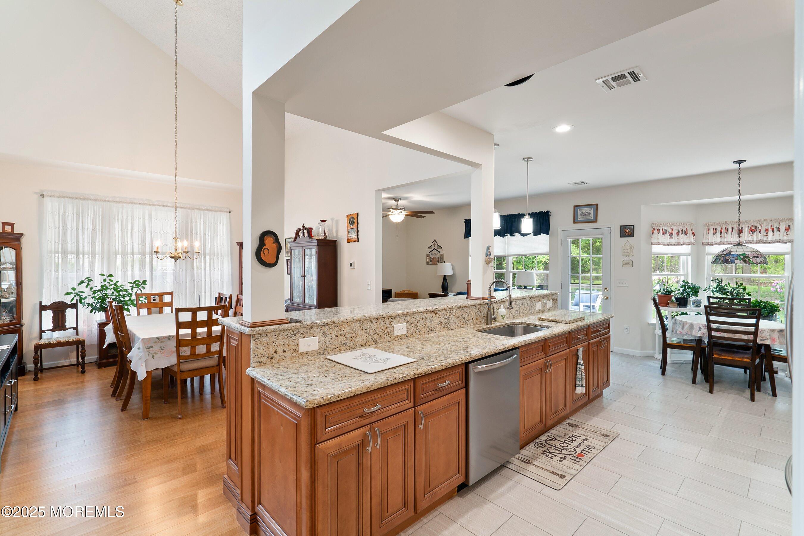 102 Sylvan Lake Boulevard, Bayville, New Jersey image 22