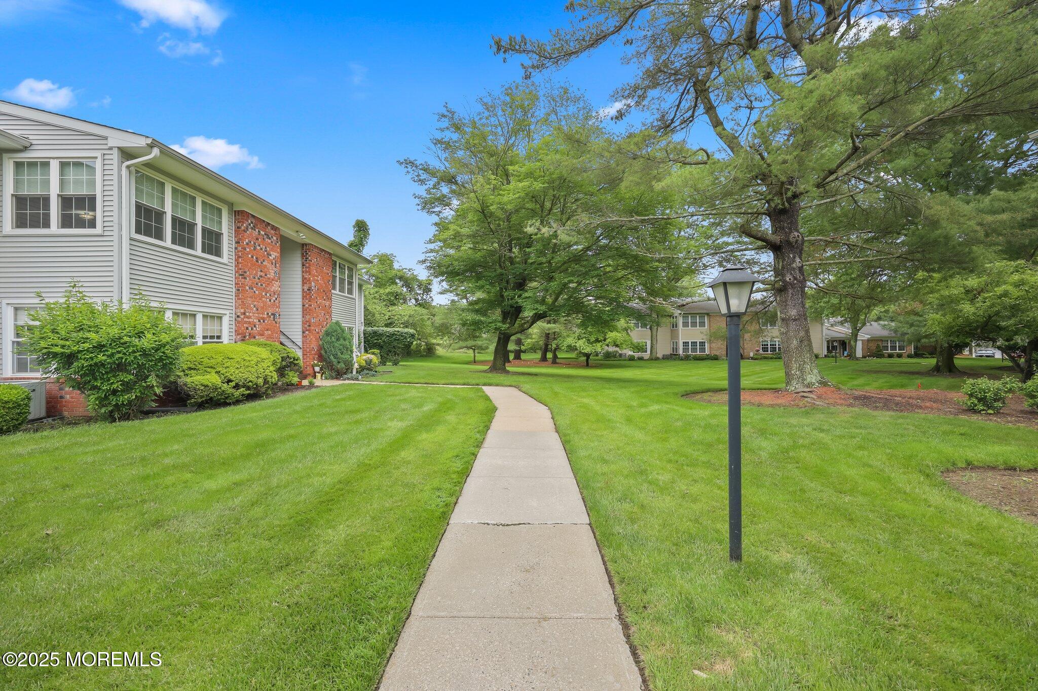 72 Cranberry Court #129, Red Bank, New Jersey image 5