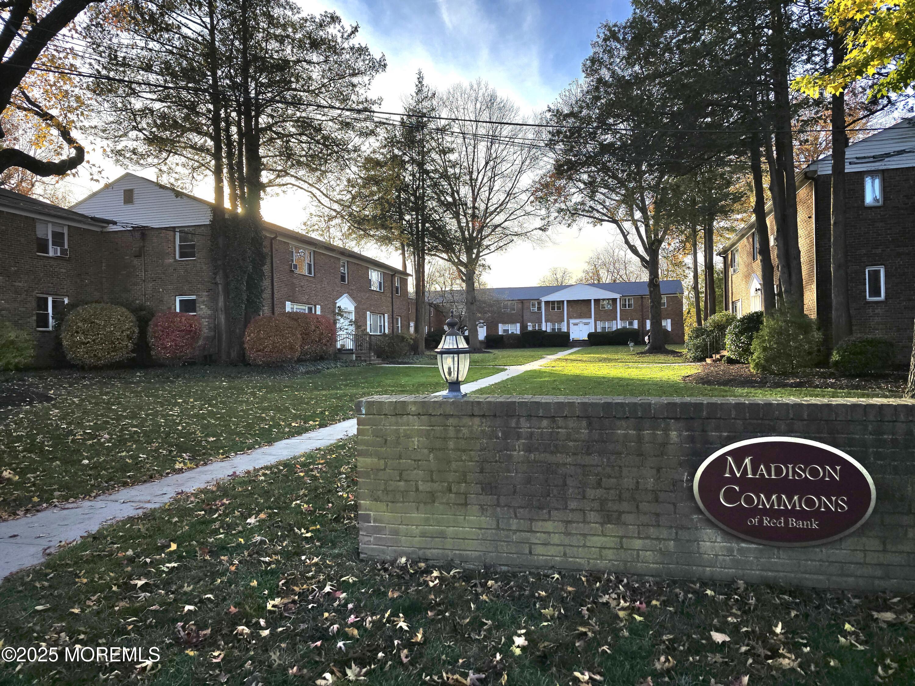 142 South Street 10B