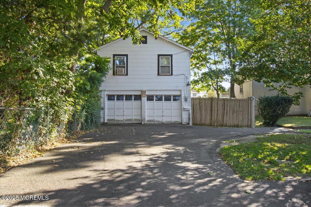 71 Monmouth Road