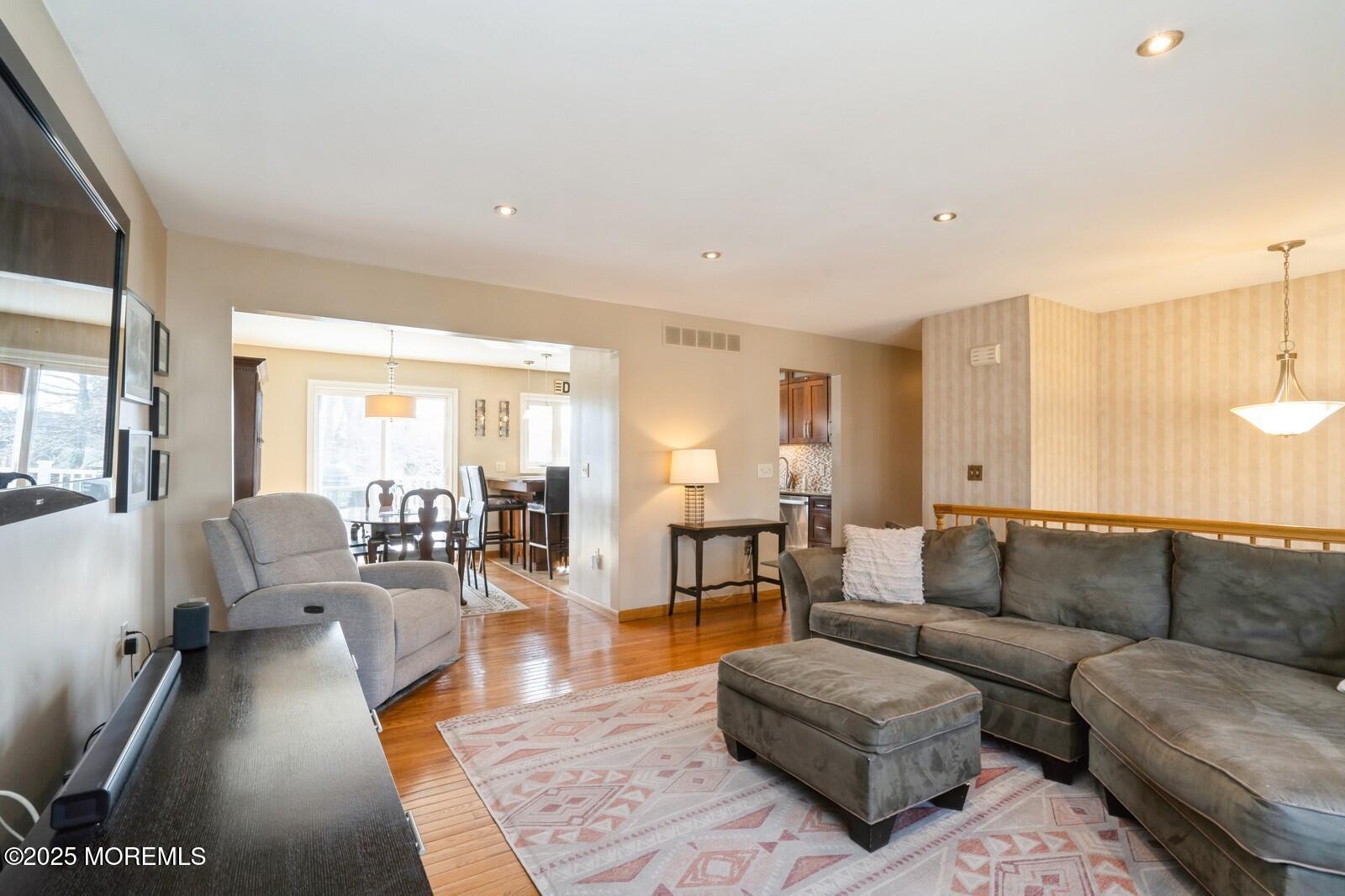 13 Ivy Place, Howell, New Jersey image 4