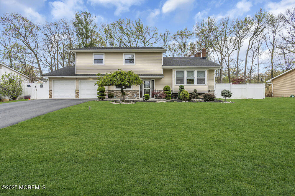 15 Benet Drive, Morganville, New Jersey image 1