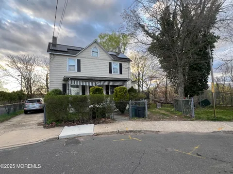 MLS: 22511045