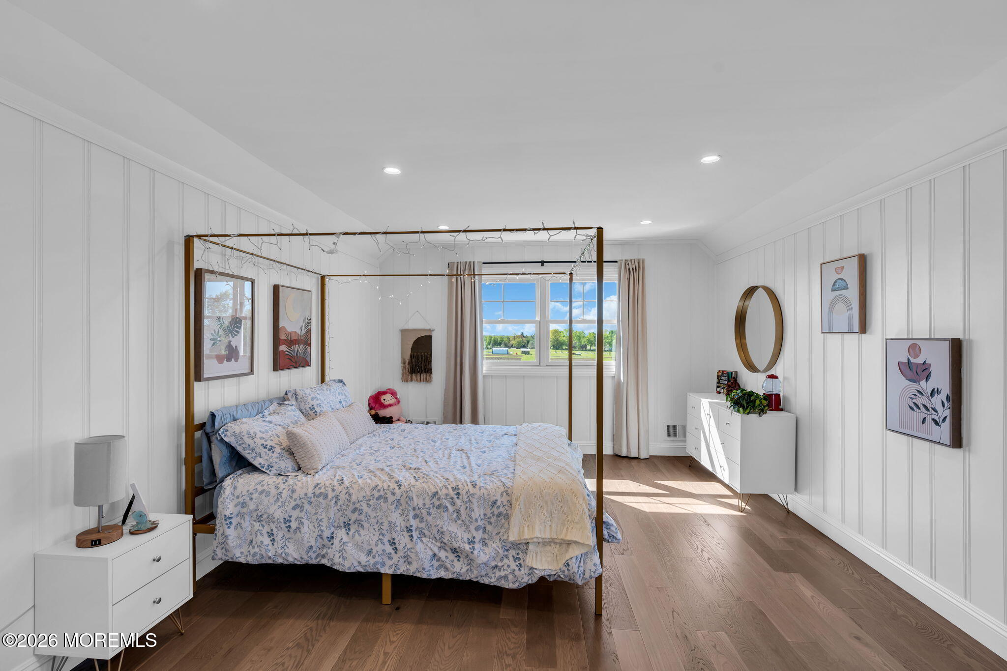 Colts Neck, New Jersey, 07722, United States, 5 Bedrooms Bedrooms, ,3 BathroomsBathrooms,Residential,Active,2041745