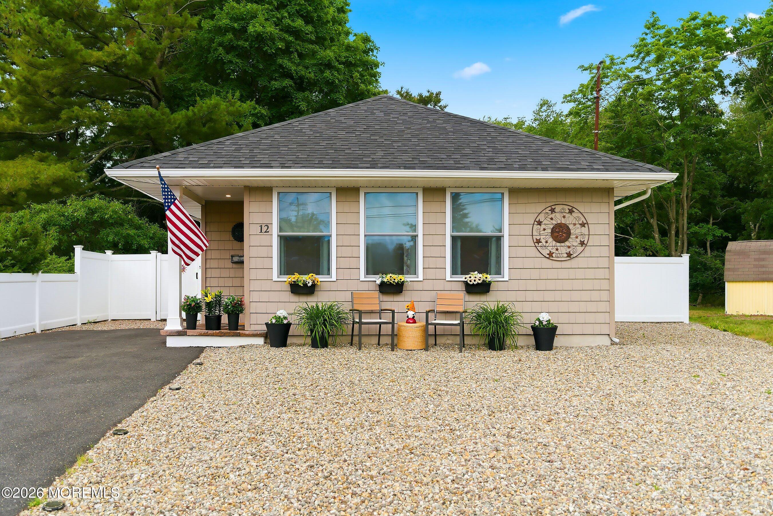 12 Pocono Place