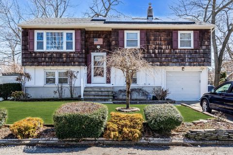 Homes For Sale - 953 Neptune Avenue<br/> Beachwood, NJ 08722