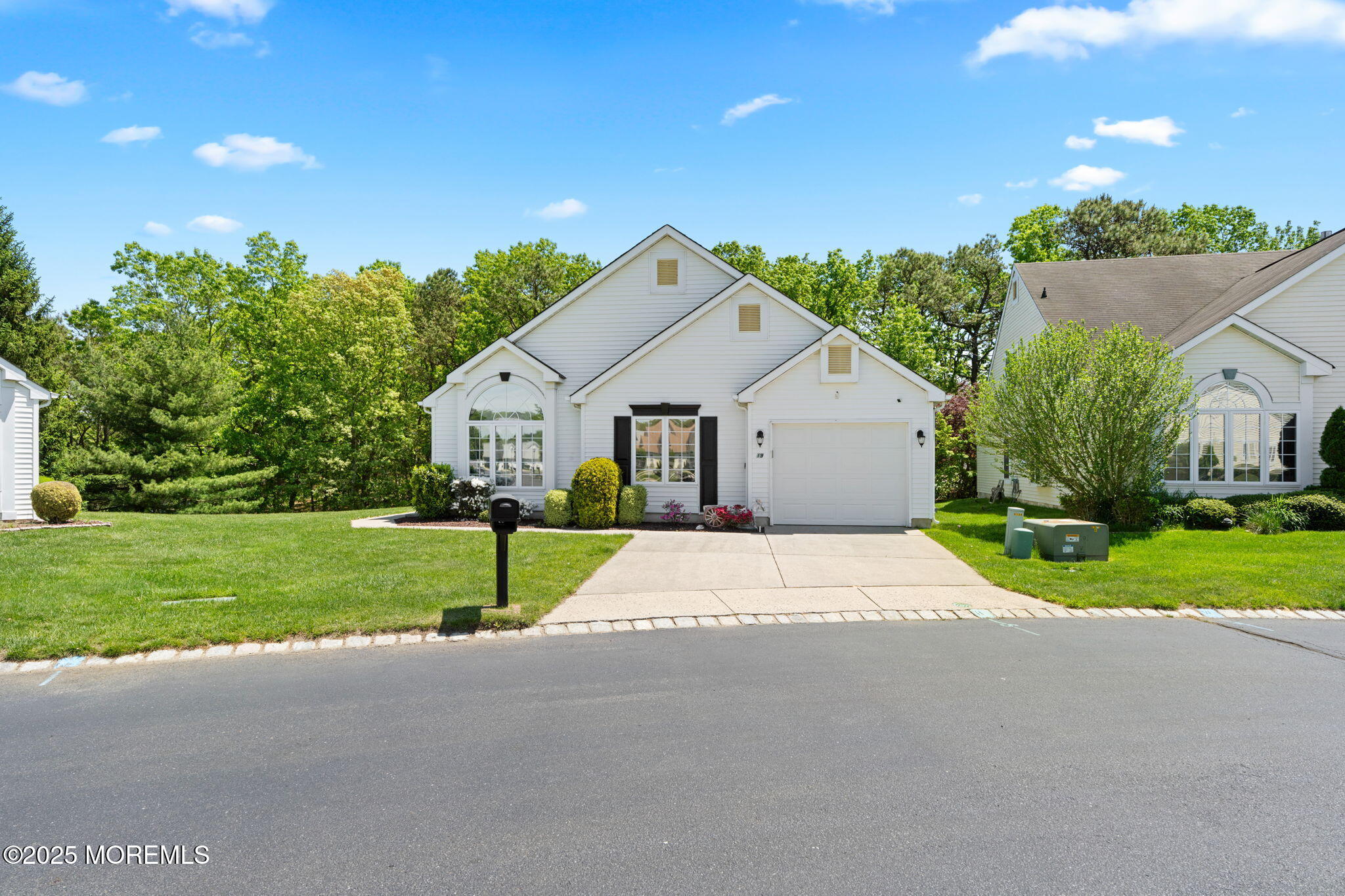 19 Dexter Lane, Jackson, New Jersey image 1